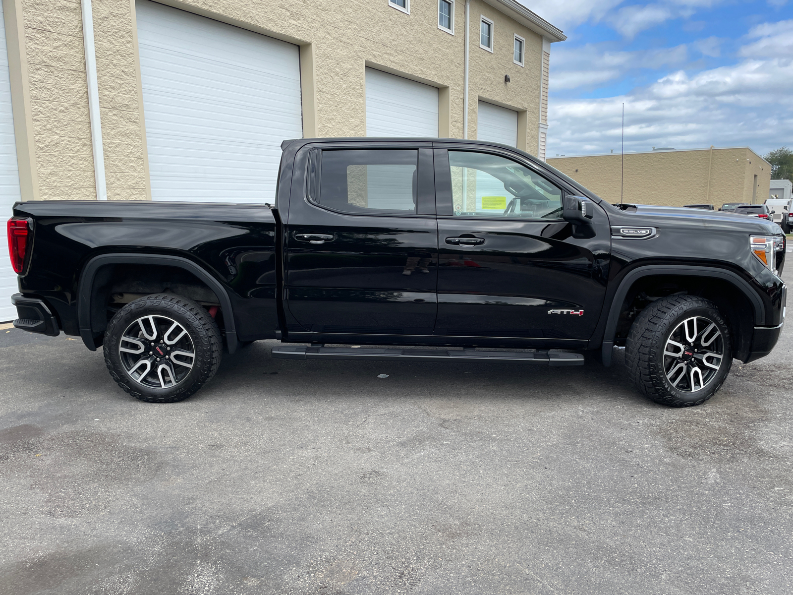 2021 GMC Sierra 1500 AT4 12