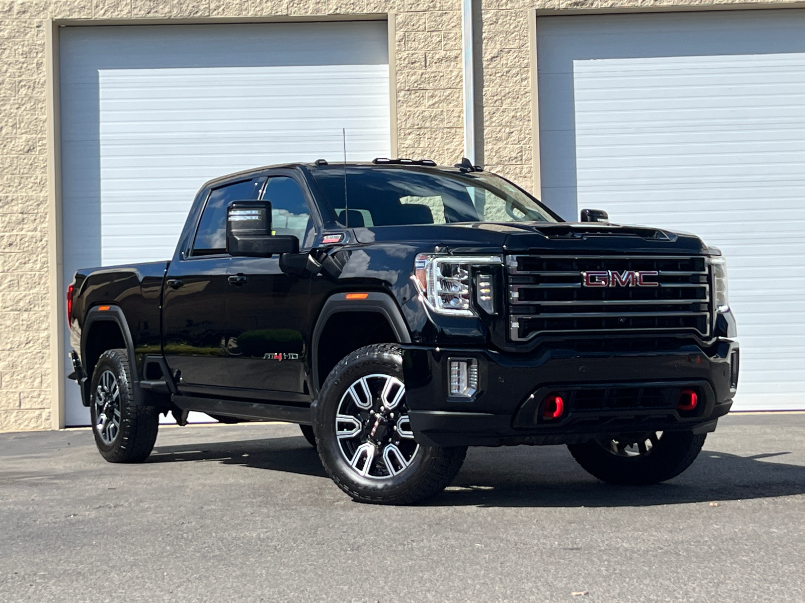 2023 GMC Sierra 2500HD AT4 1