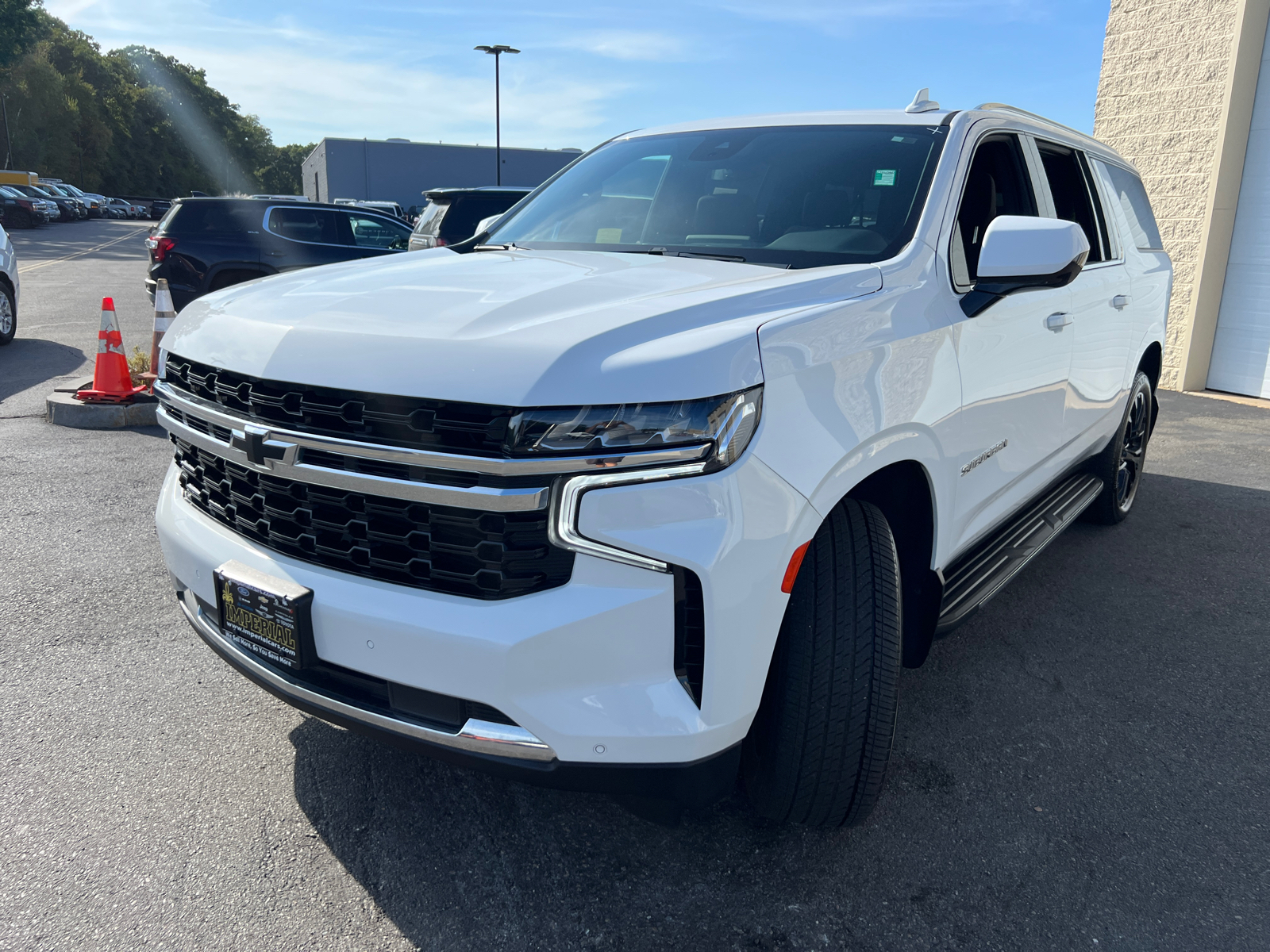 2023 Chevrolet Suburban LS 4