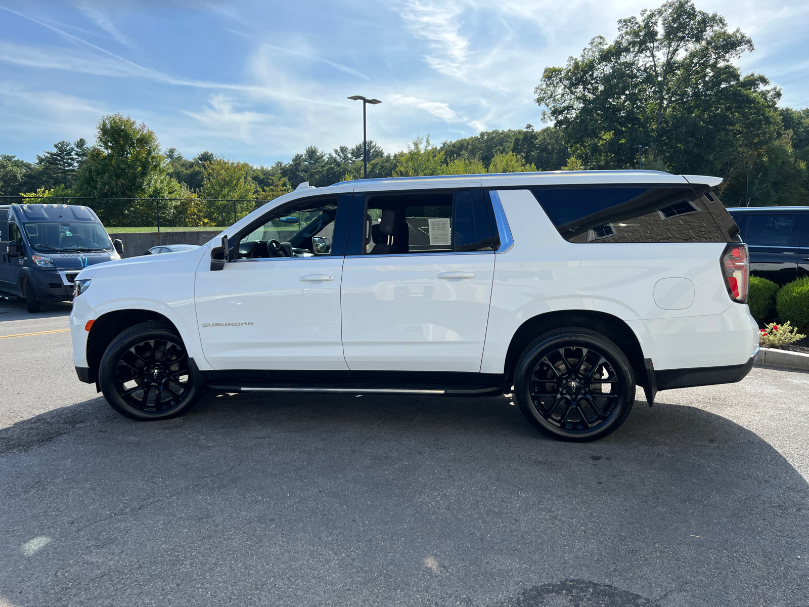 2023 Chevrolet Suburban LS 5