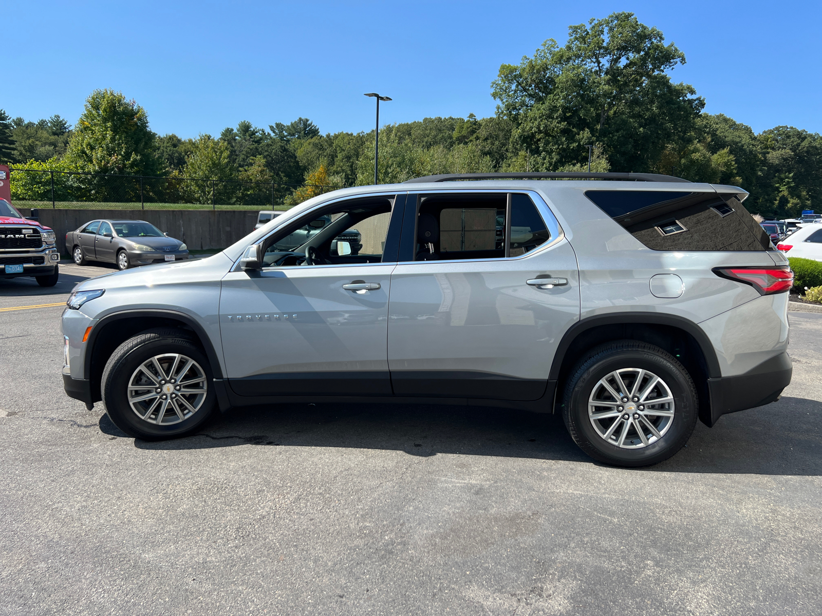 2023 Chevrolet Traverse LT 5