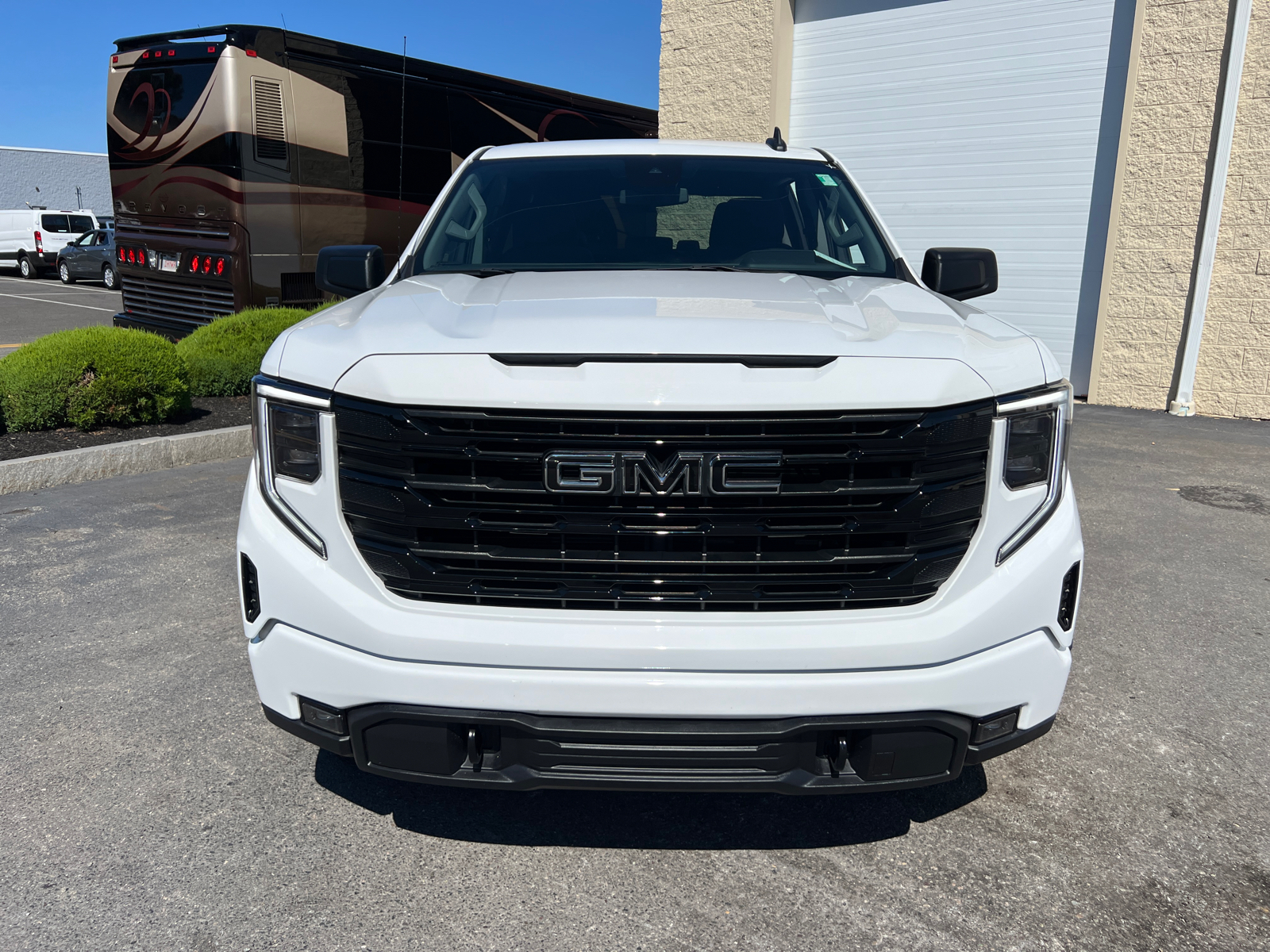 2023 GMC Sierra 1500 Elevation 3