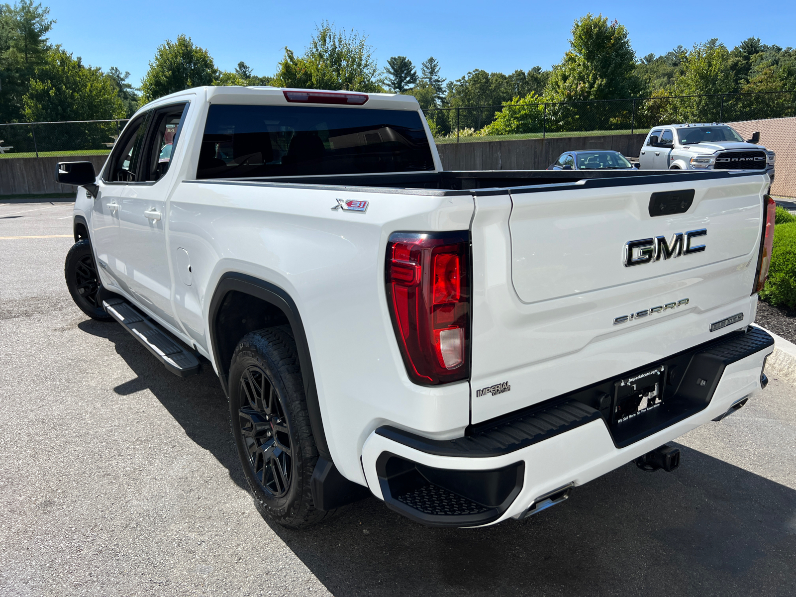 2023 GMC Sierra 1500 Elevation 7