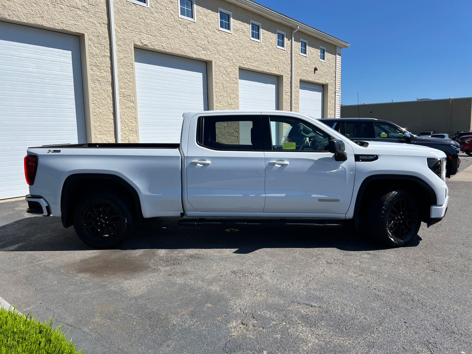 2023 GMC Sierra 1500 Elevation 11