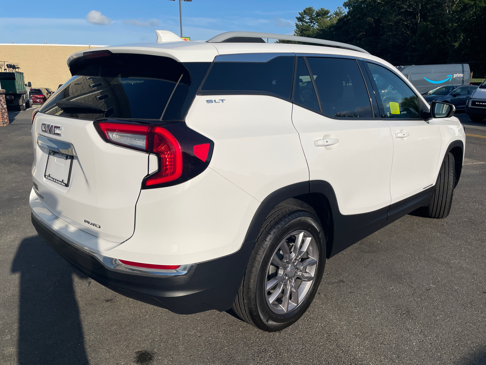 2023 GMC Terrain SLT 13