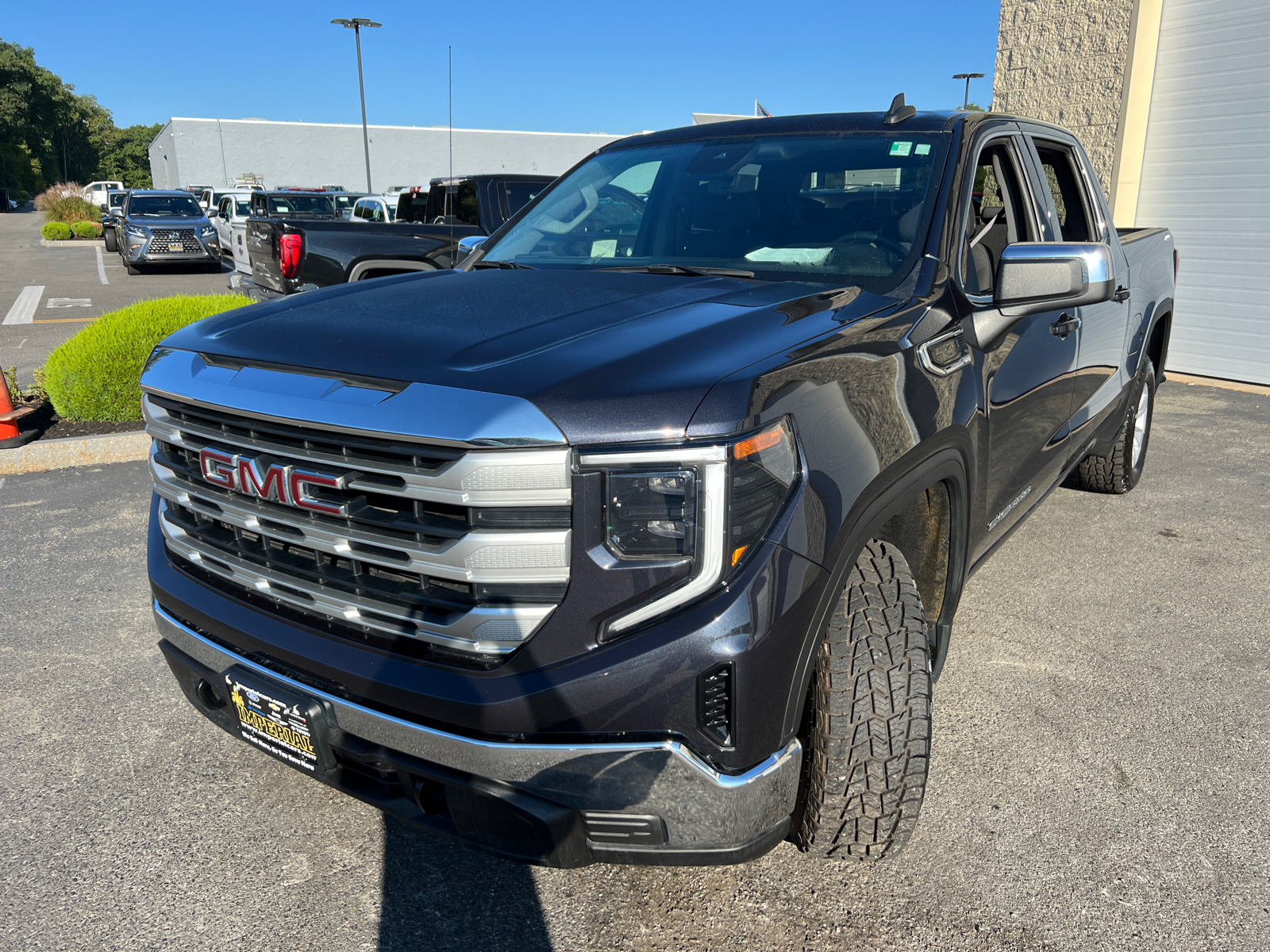 2023 GMC Sierra 1500 SLE 4