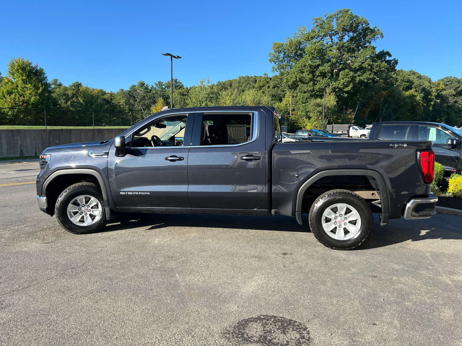 2023 GMC Sierra 1500 SLE 5