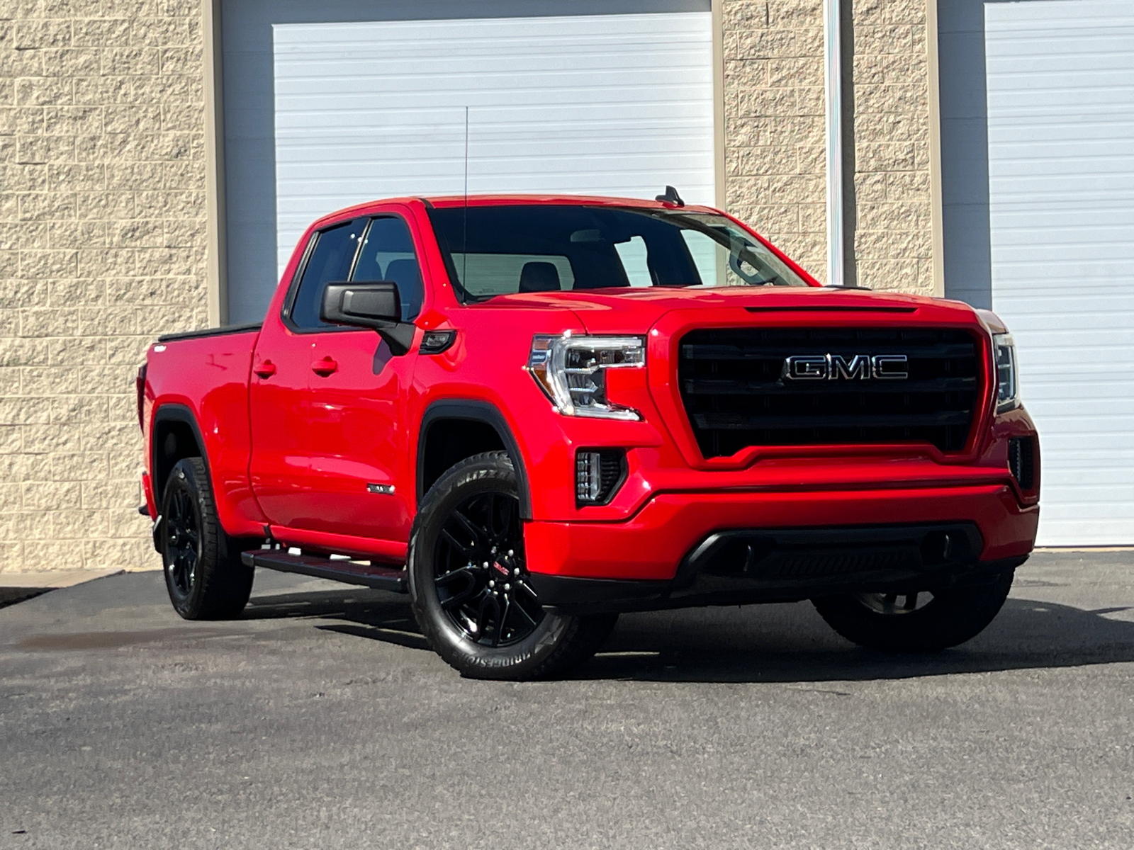 2020 GMC Sierra 1500 Elevation 1