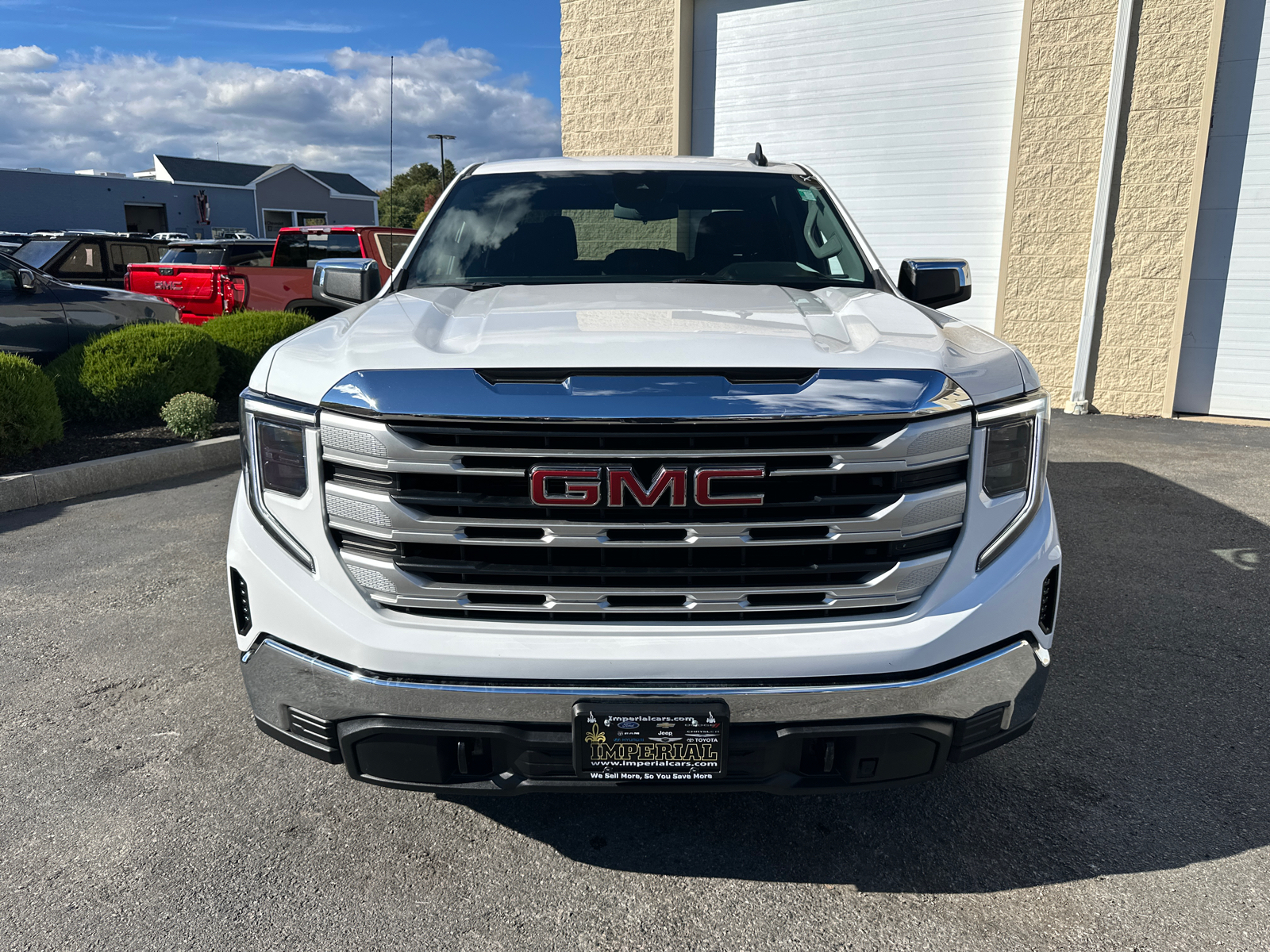 2023 GMC Sierra 1500 SLE 3