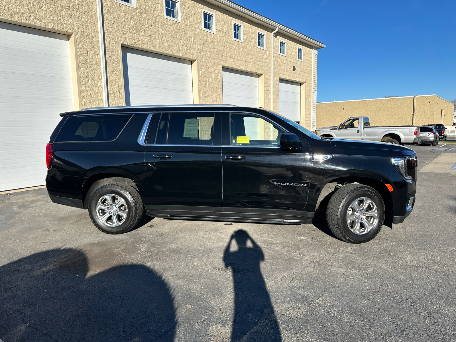 2023 GMC Yukon XL SLE 11