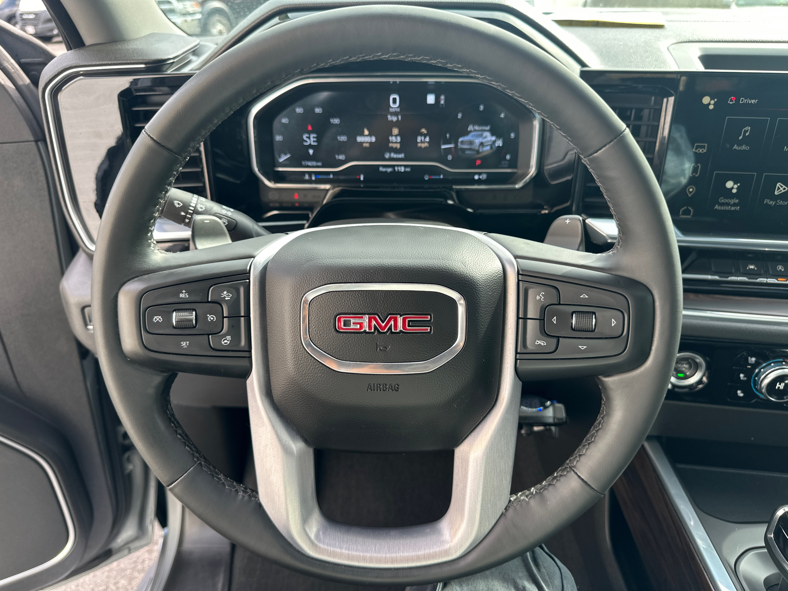 2023 GMC Sierra 1500 SLT 22