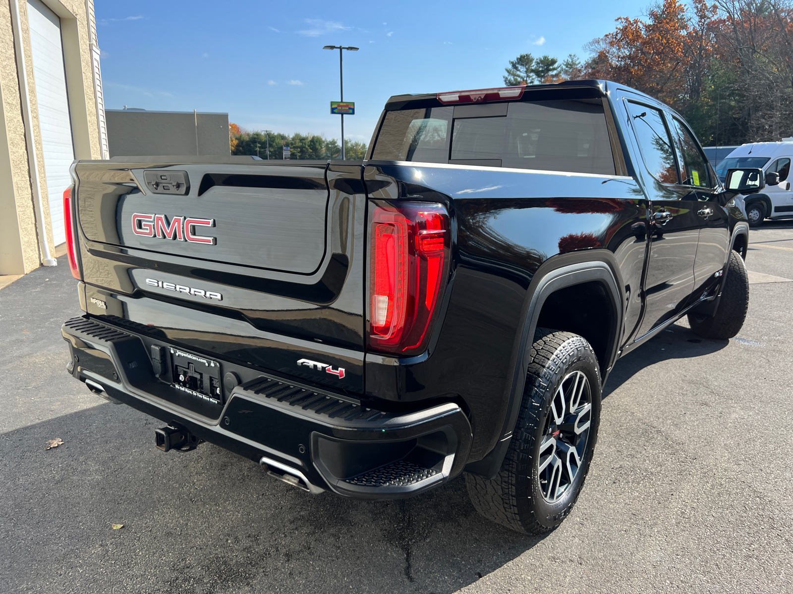 2023 GMC Sierra 1500 AT4 10