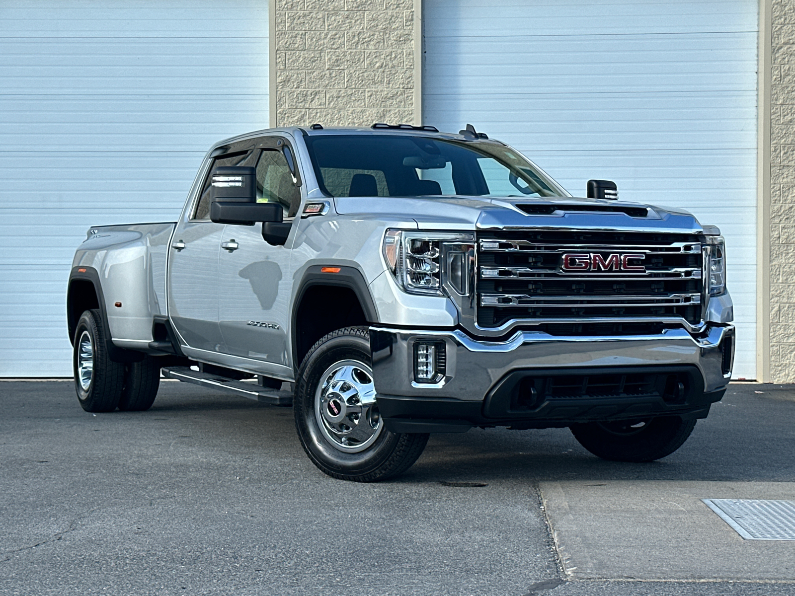 2022 GMC Sierra 3500HD SLE 1