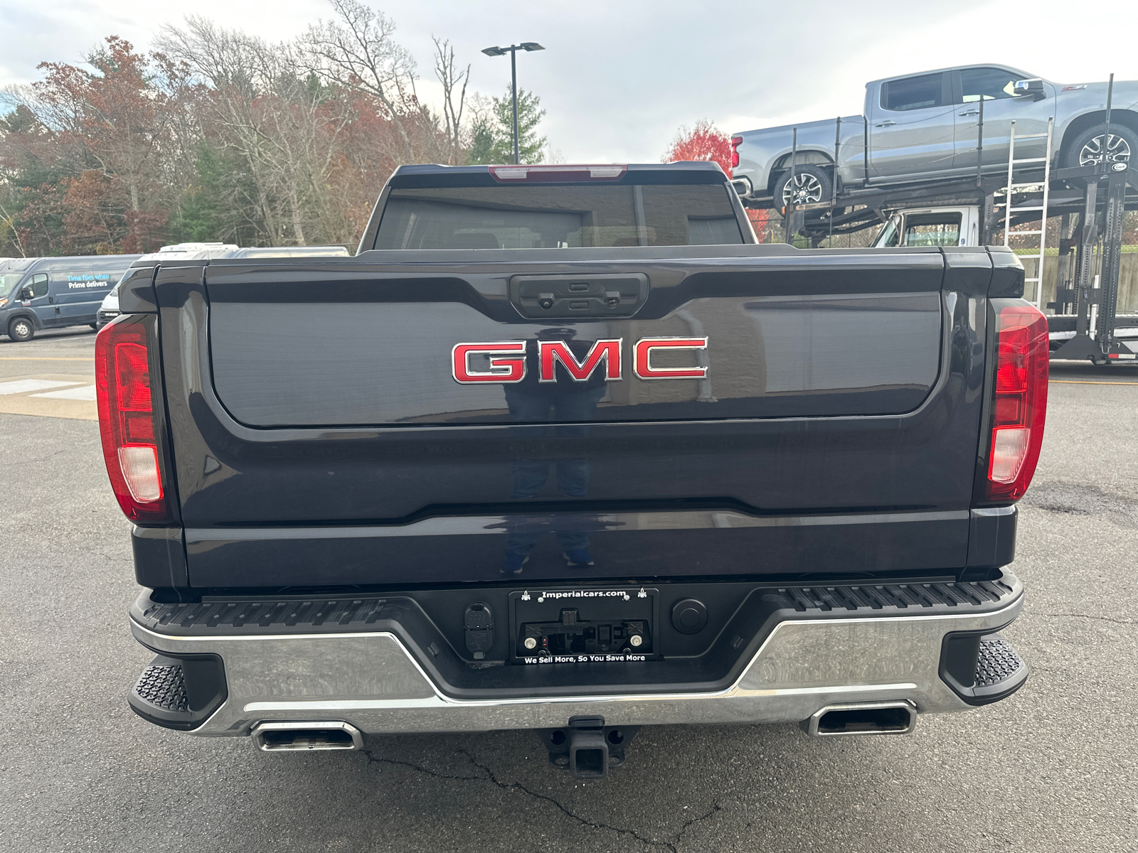 2023 GMC Sierra 1500 SLE 9