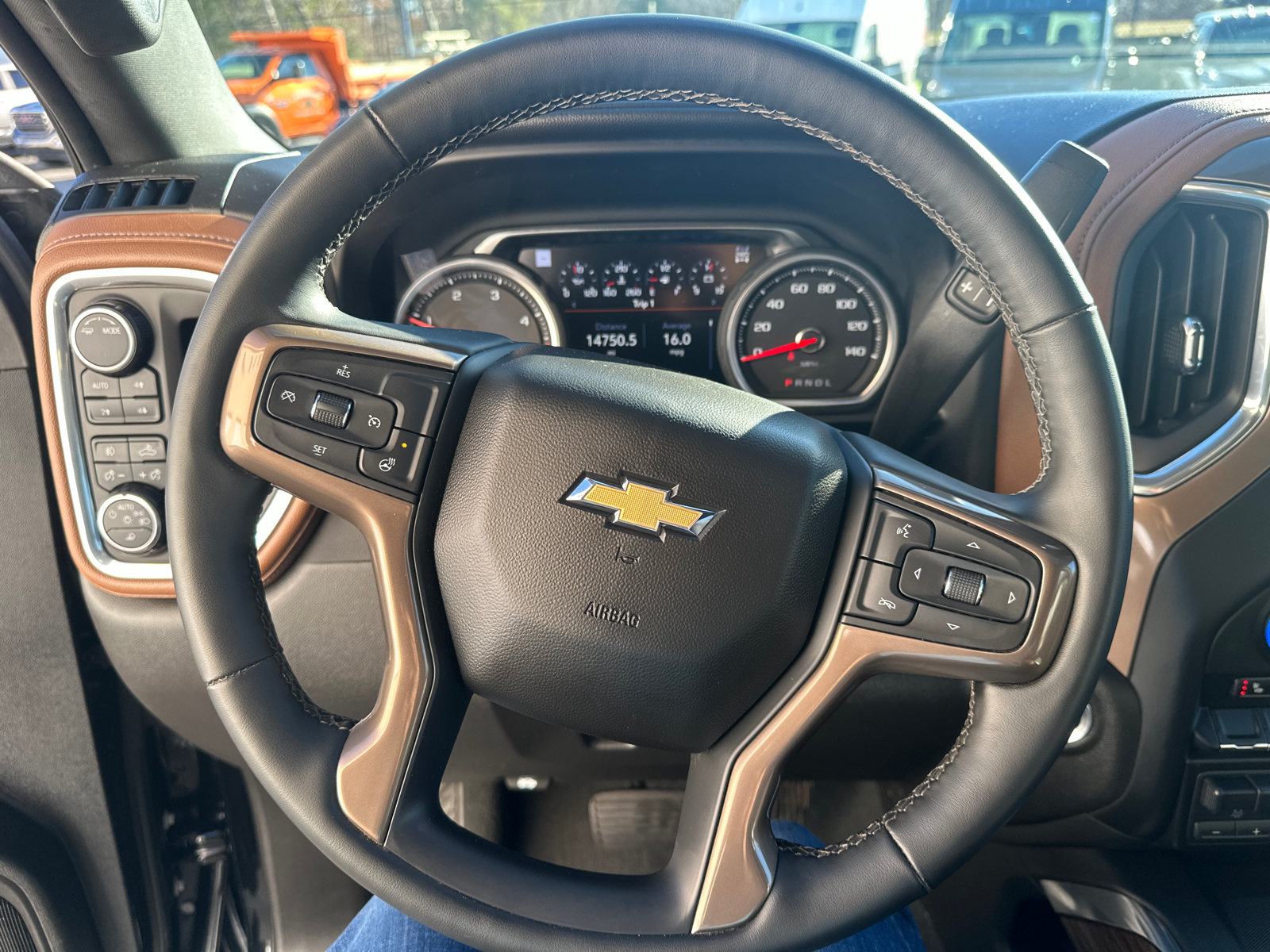 2023 Chevrolet Silverado 3500HD High Country 21