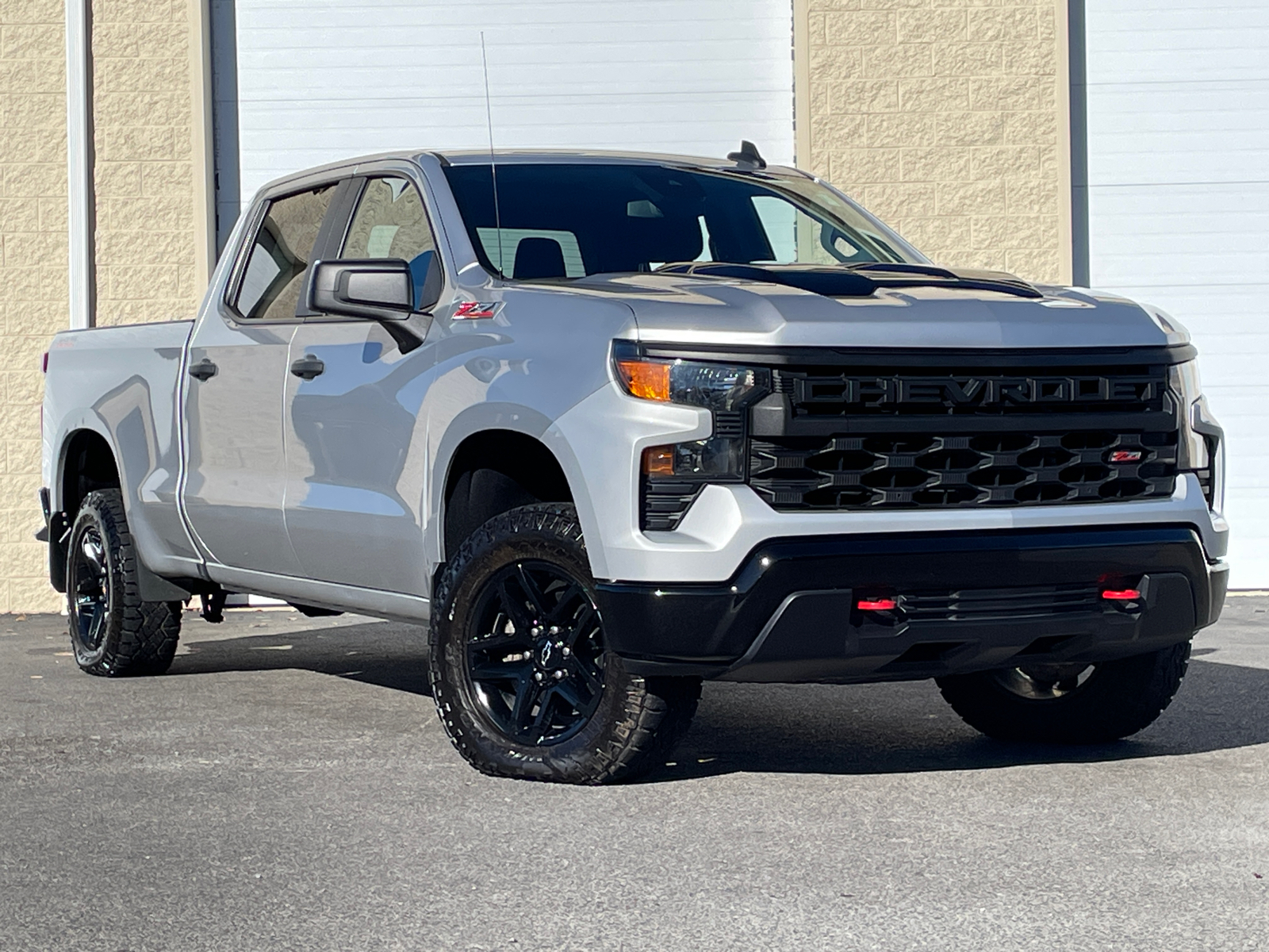 2022 Chevrolet Silverado 1500 Custom Trail Boss 2