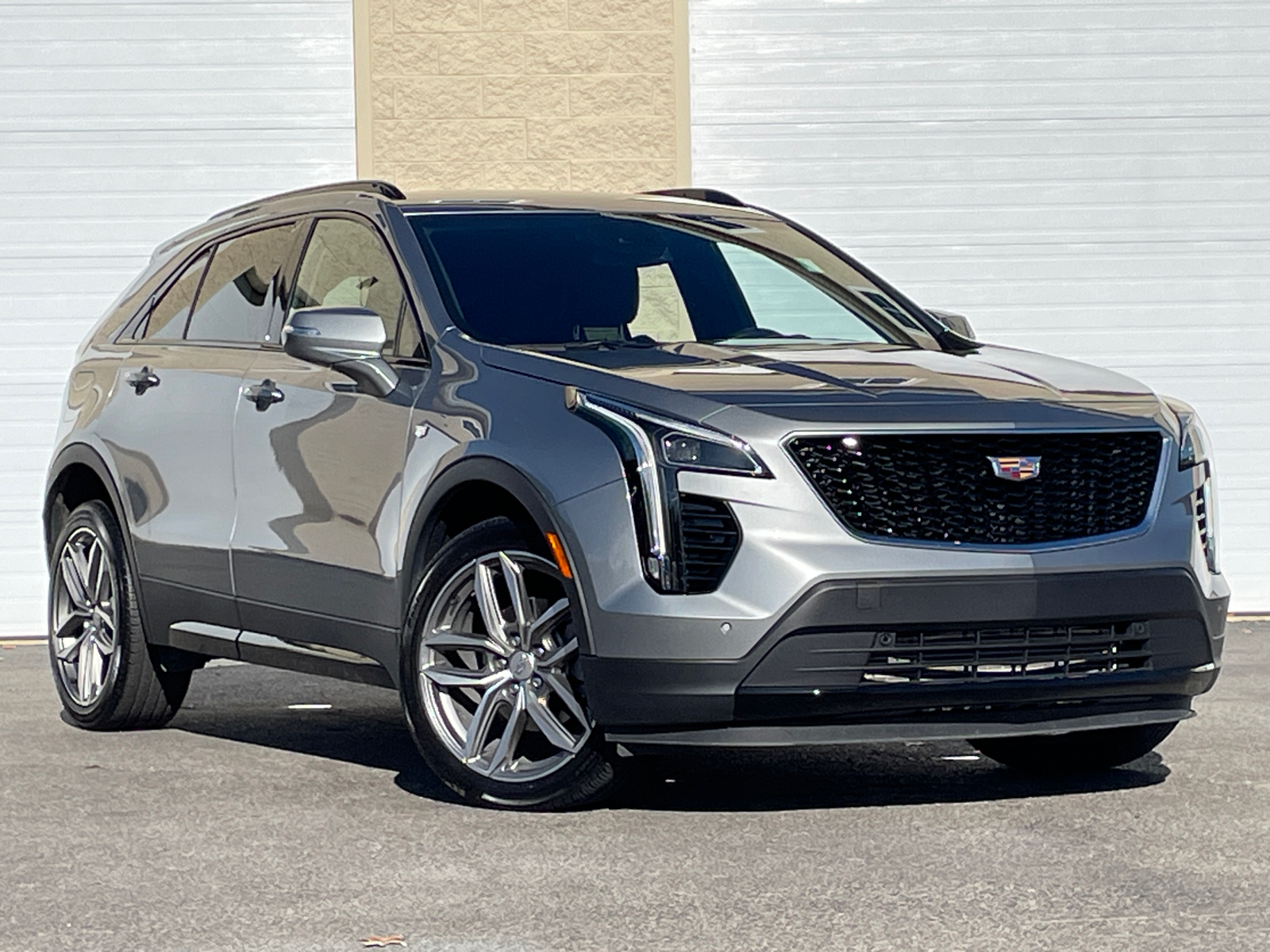 2023 Cadillac XT4 Sport 2