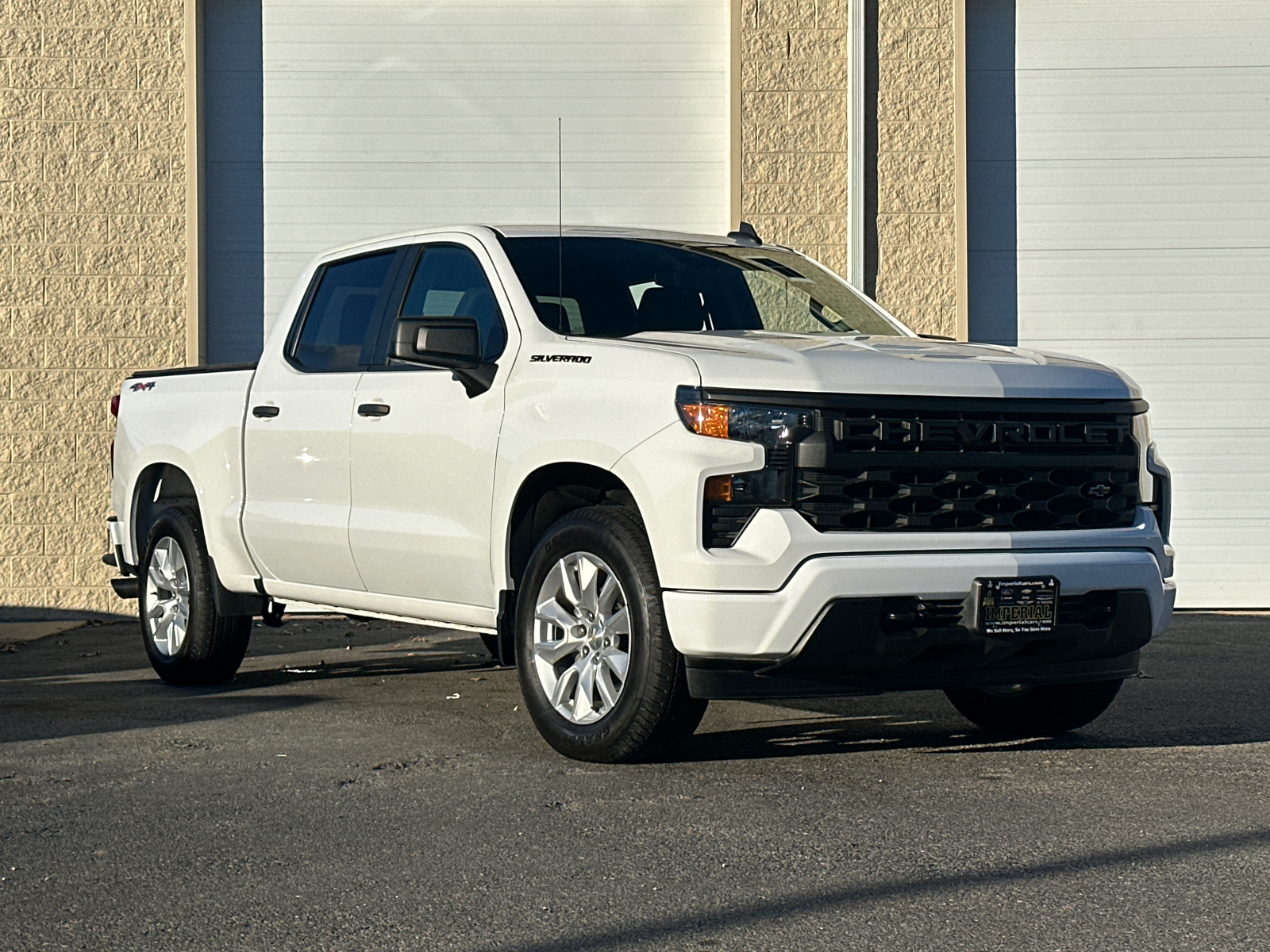 2022 Chevrolet Silverado 1500 Custom 2