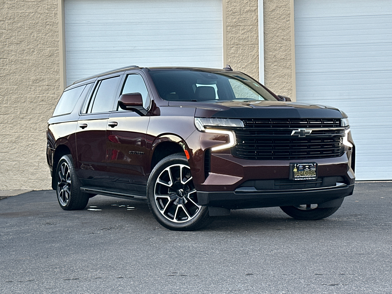 2023 Chevrolet Suburban RST 1