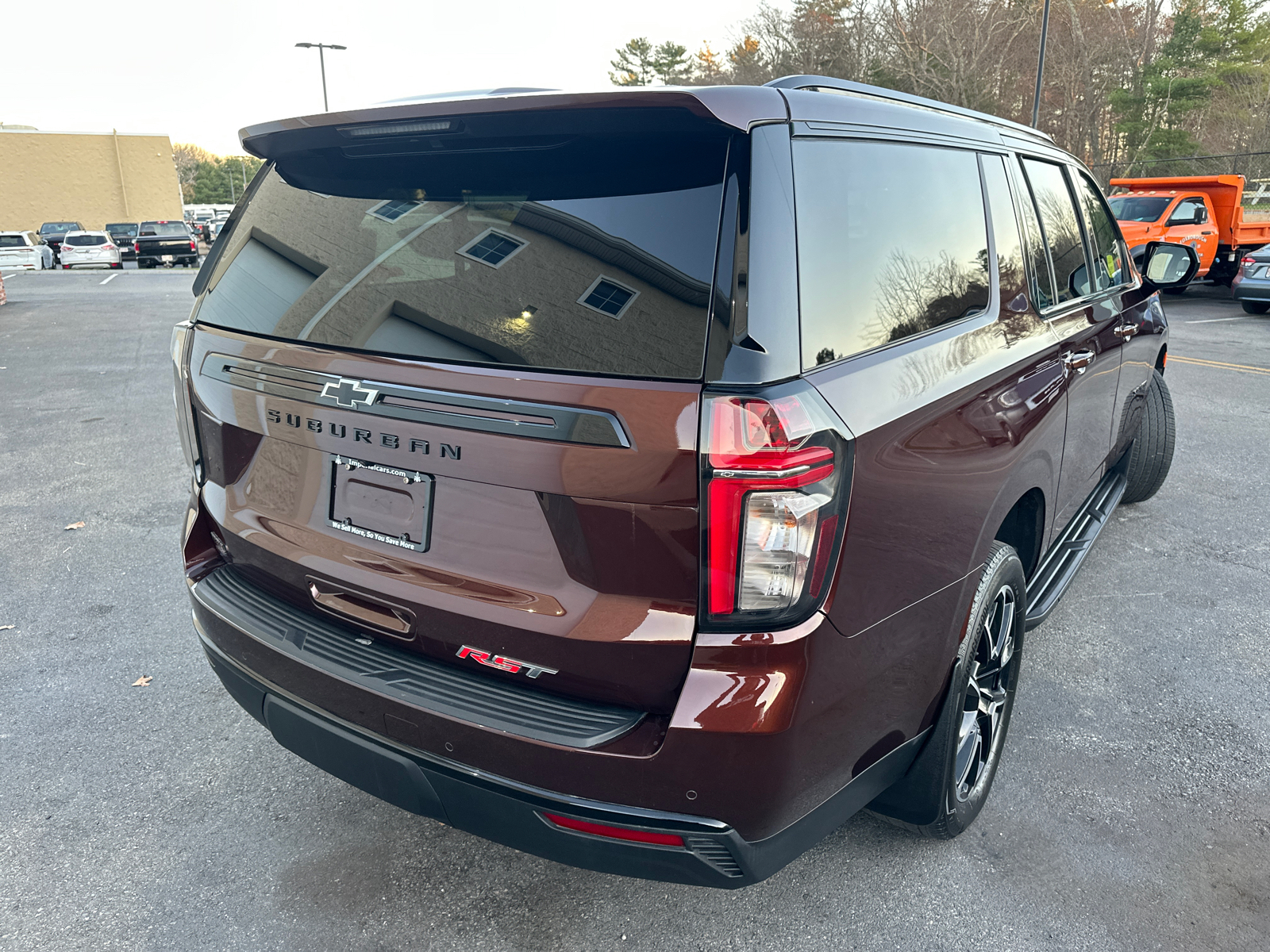 2023 Chevrolet Suburban RST 10