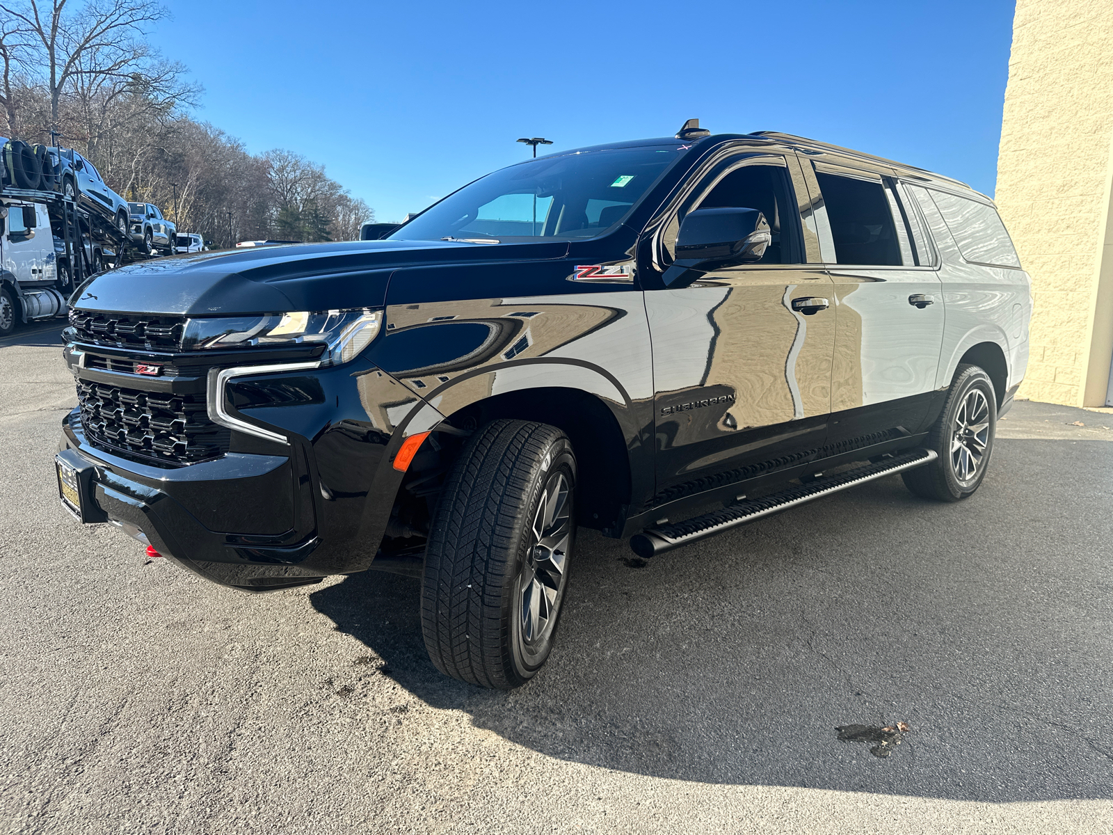 2023 Chevrolet Suburban Z71 4