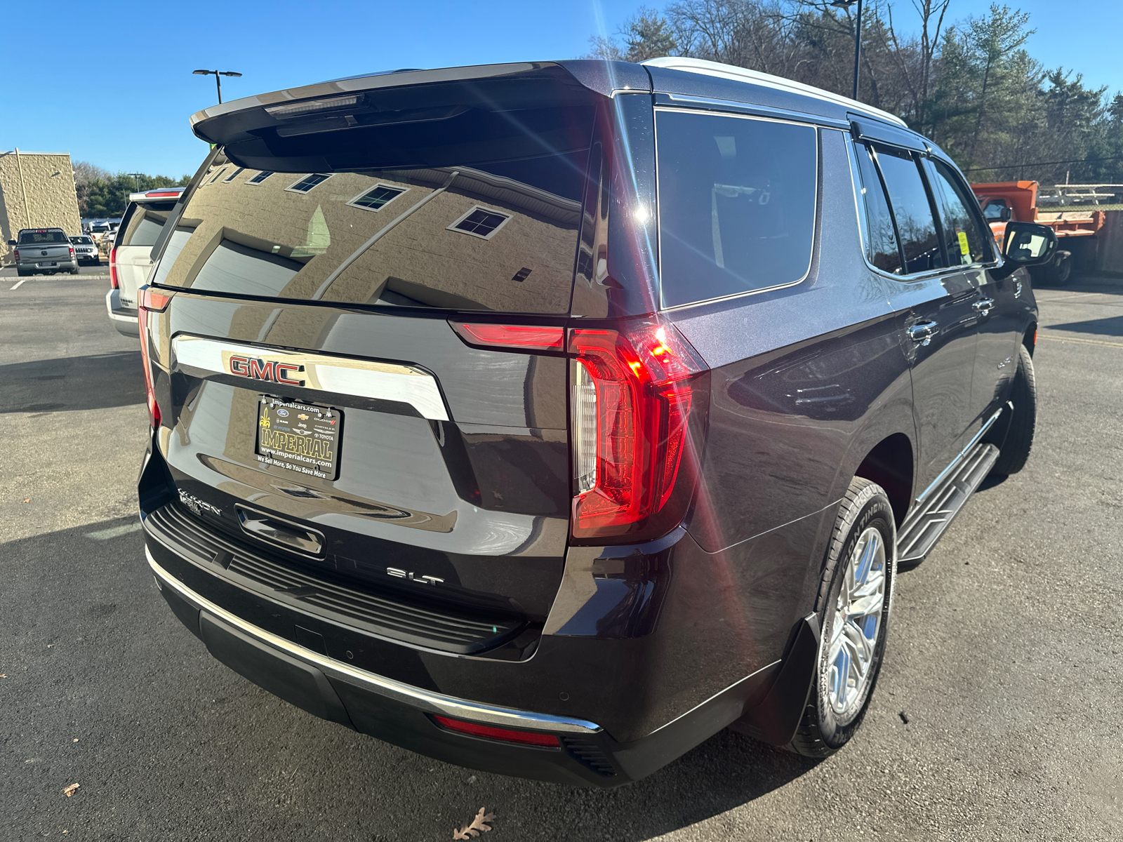 2023 GMC Yukon SLT 14