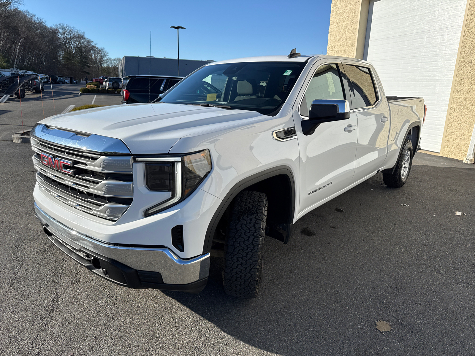 2023 GMC Sierra 1500 SLE 4