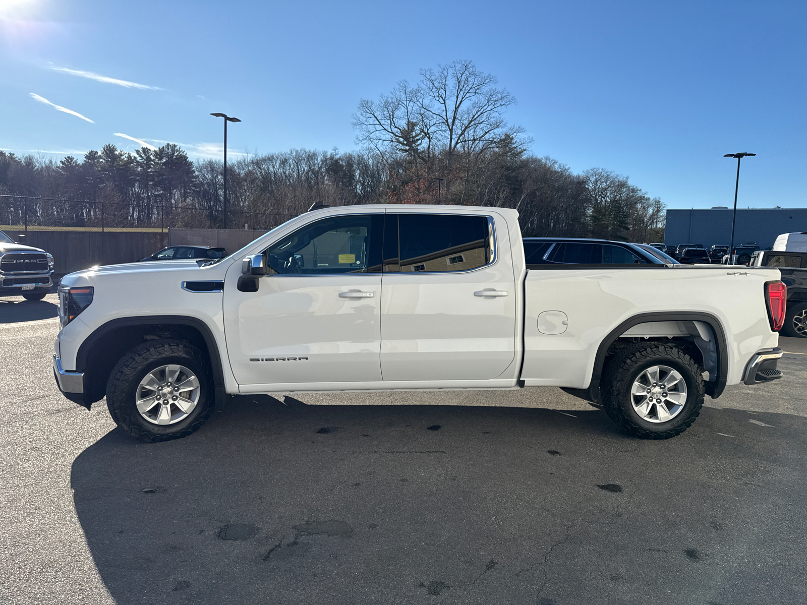 2023 GMC Sierra 1500 SLE 5