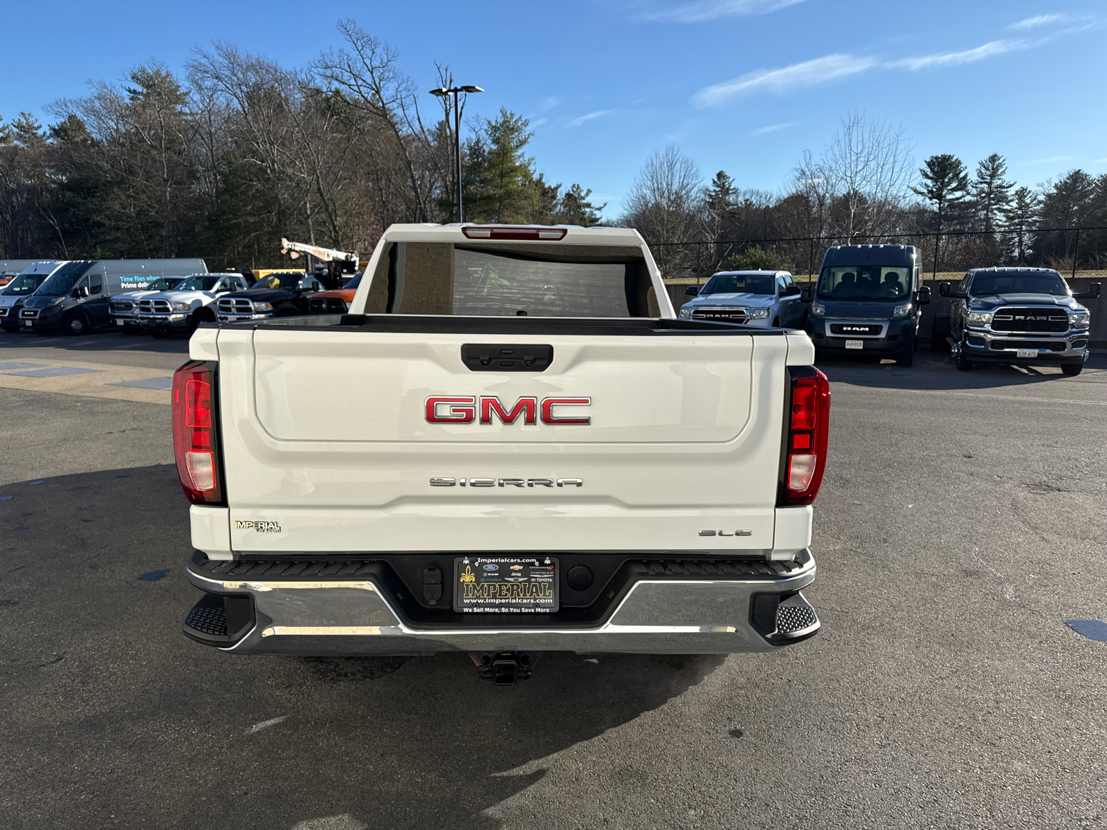 2023 GMC Sierra 1500 SLE 9