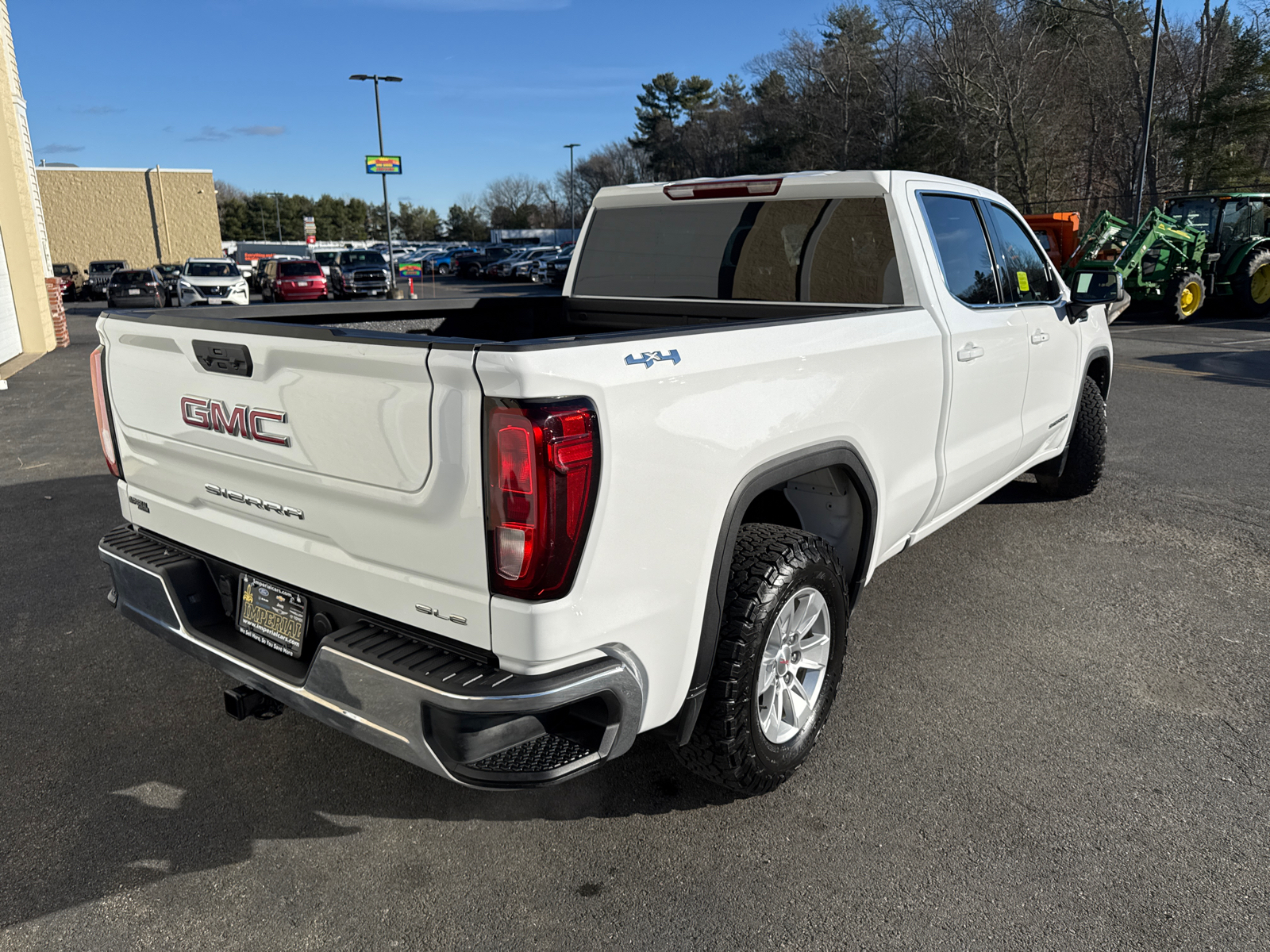 2023 GMC Sierra 1500 SLE 11