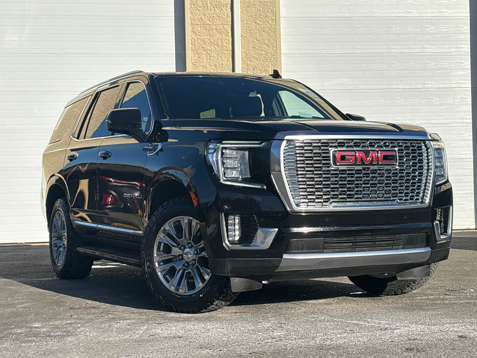 2023 GMC Yukon Denali 1