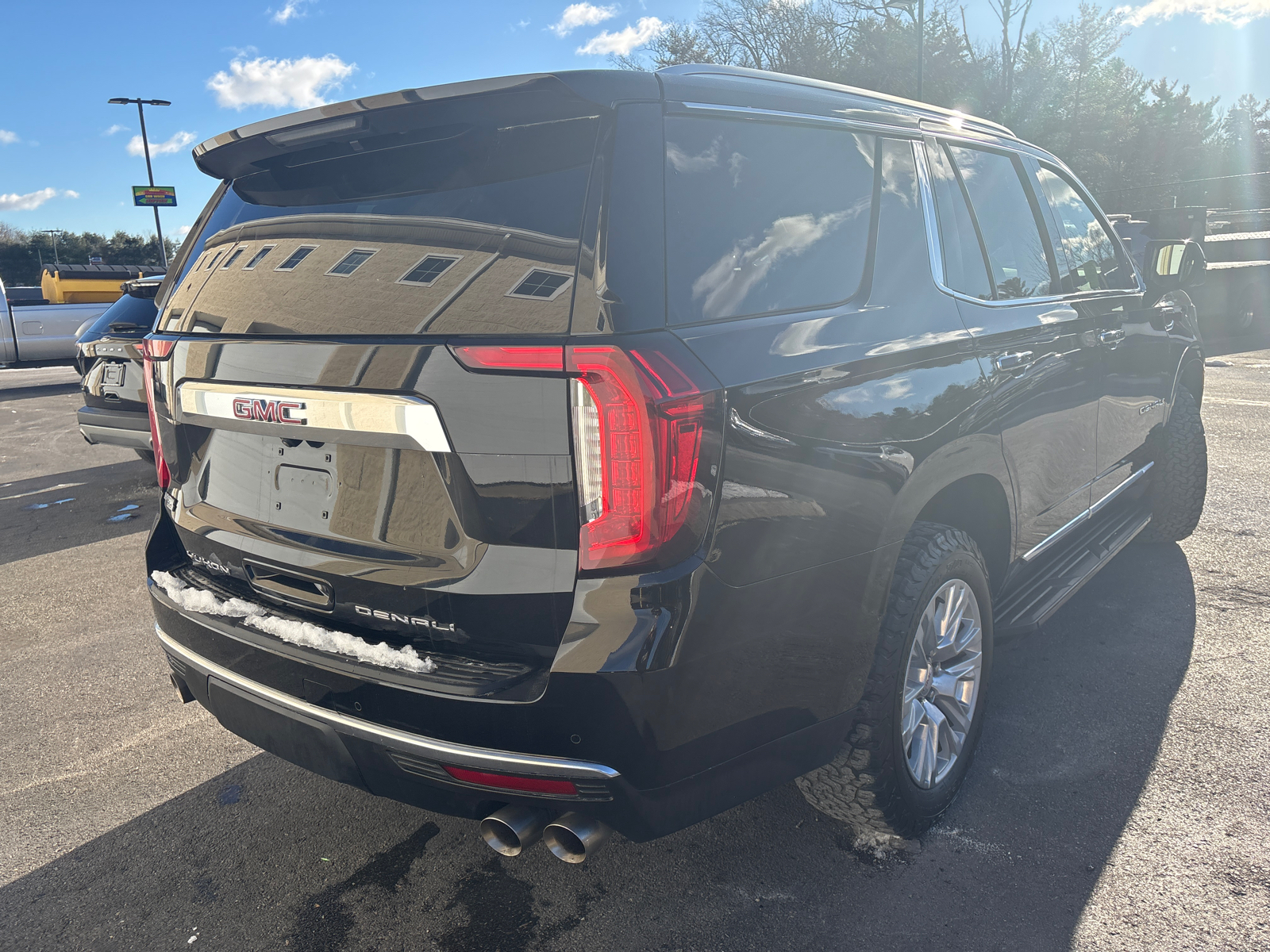 2023 GMC Yukon Denali 12