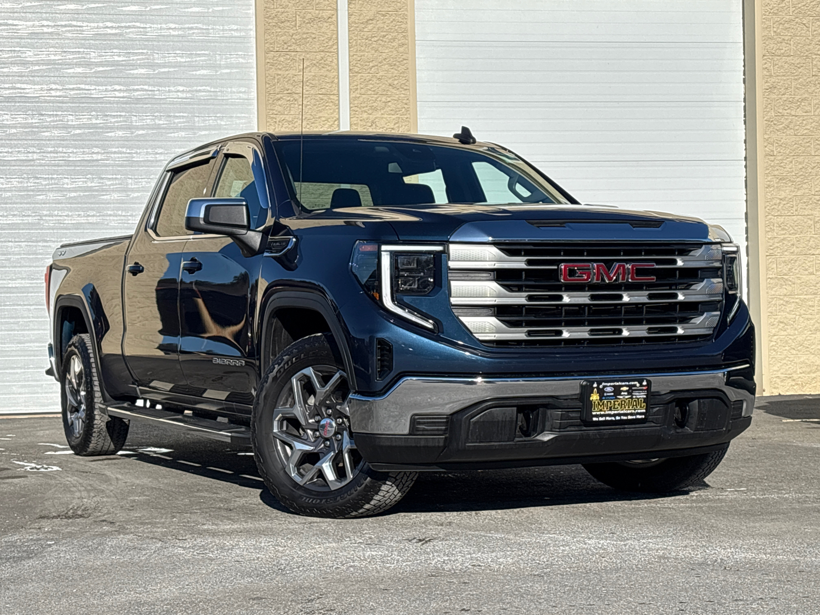 2023 GMC Sierra 1500 SLE 2