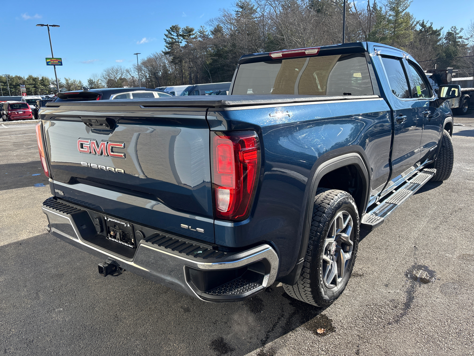 2023 GMC Sierra 1500 SLE 10