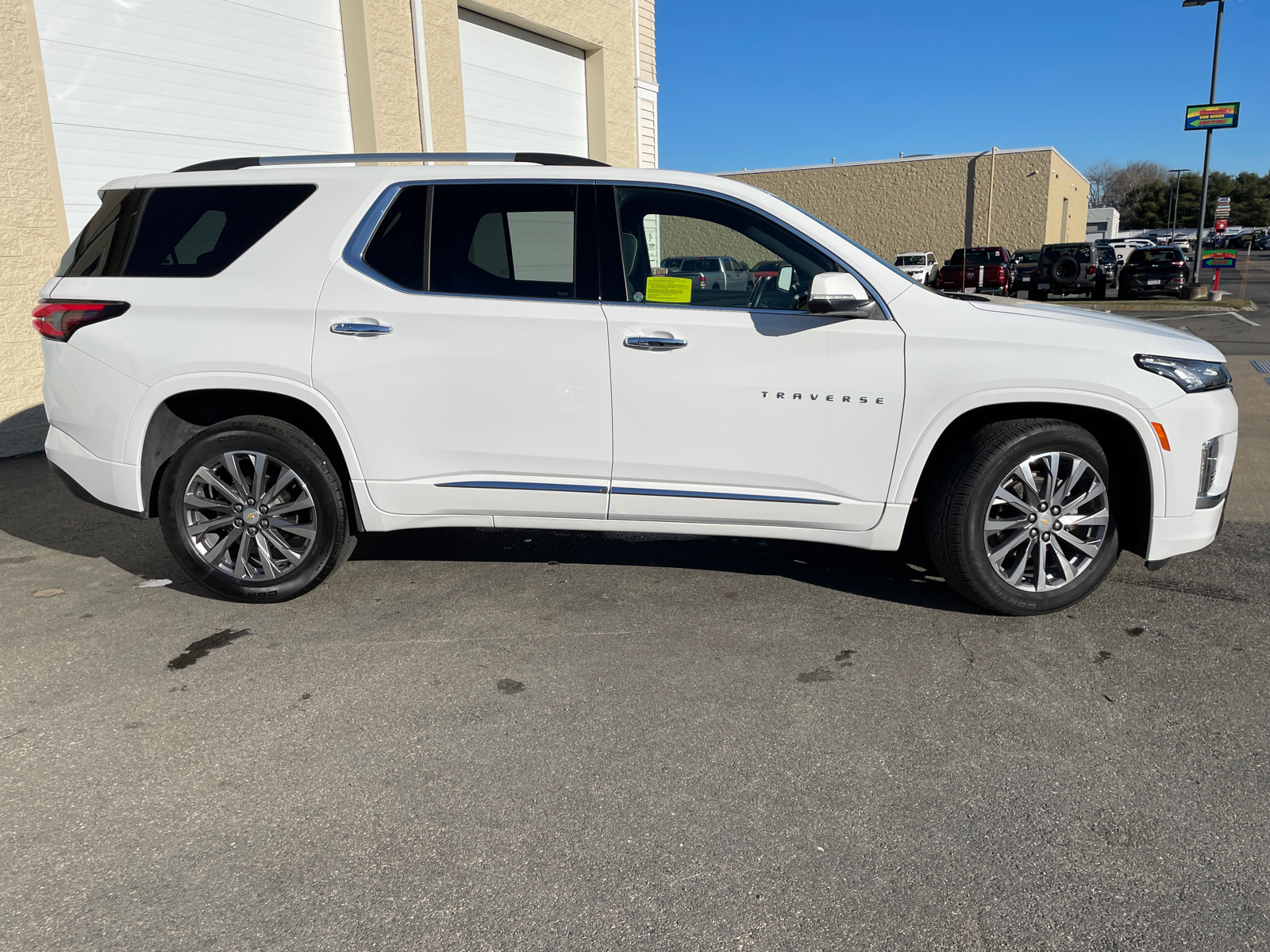 2023 Chevrolet Traverse Premier 14