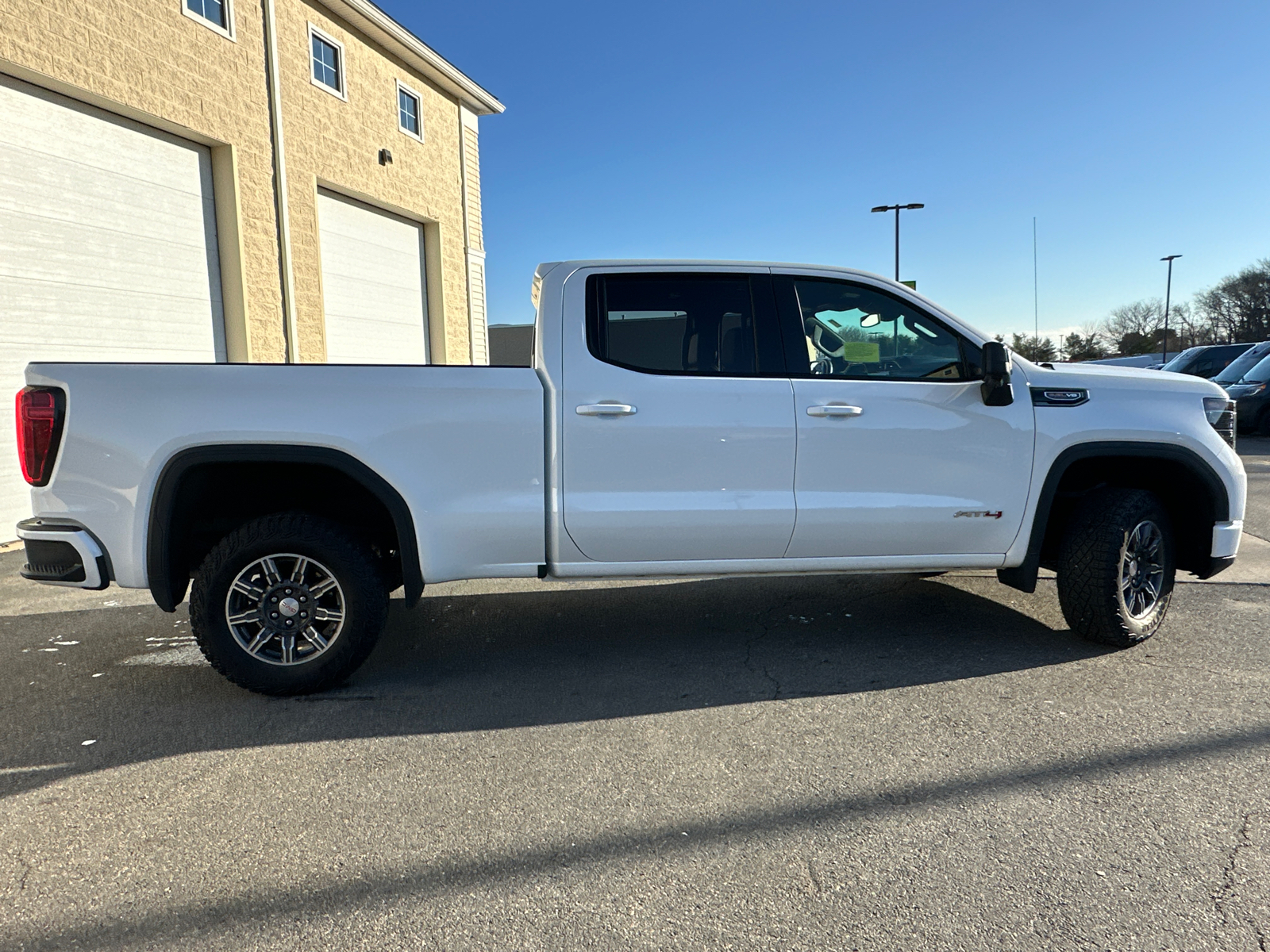 2024 GMC Sierra 1500 AT4 11