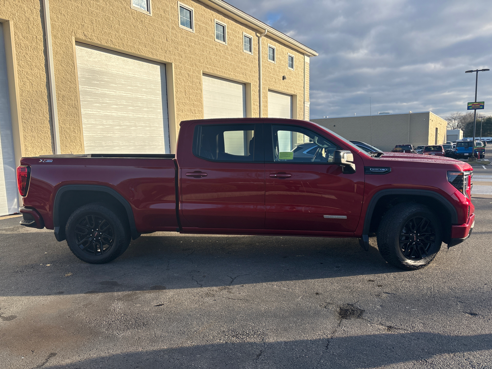 2023 GMC Sierra 1500 Elevation 11