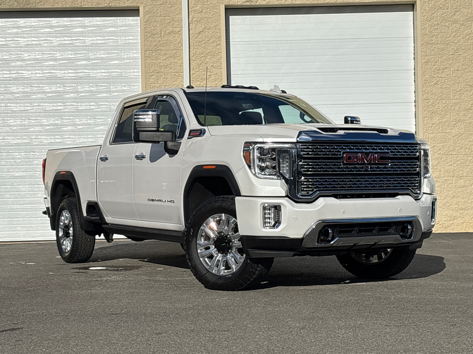 2023 GMC Sierra 2500HD Denali 2