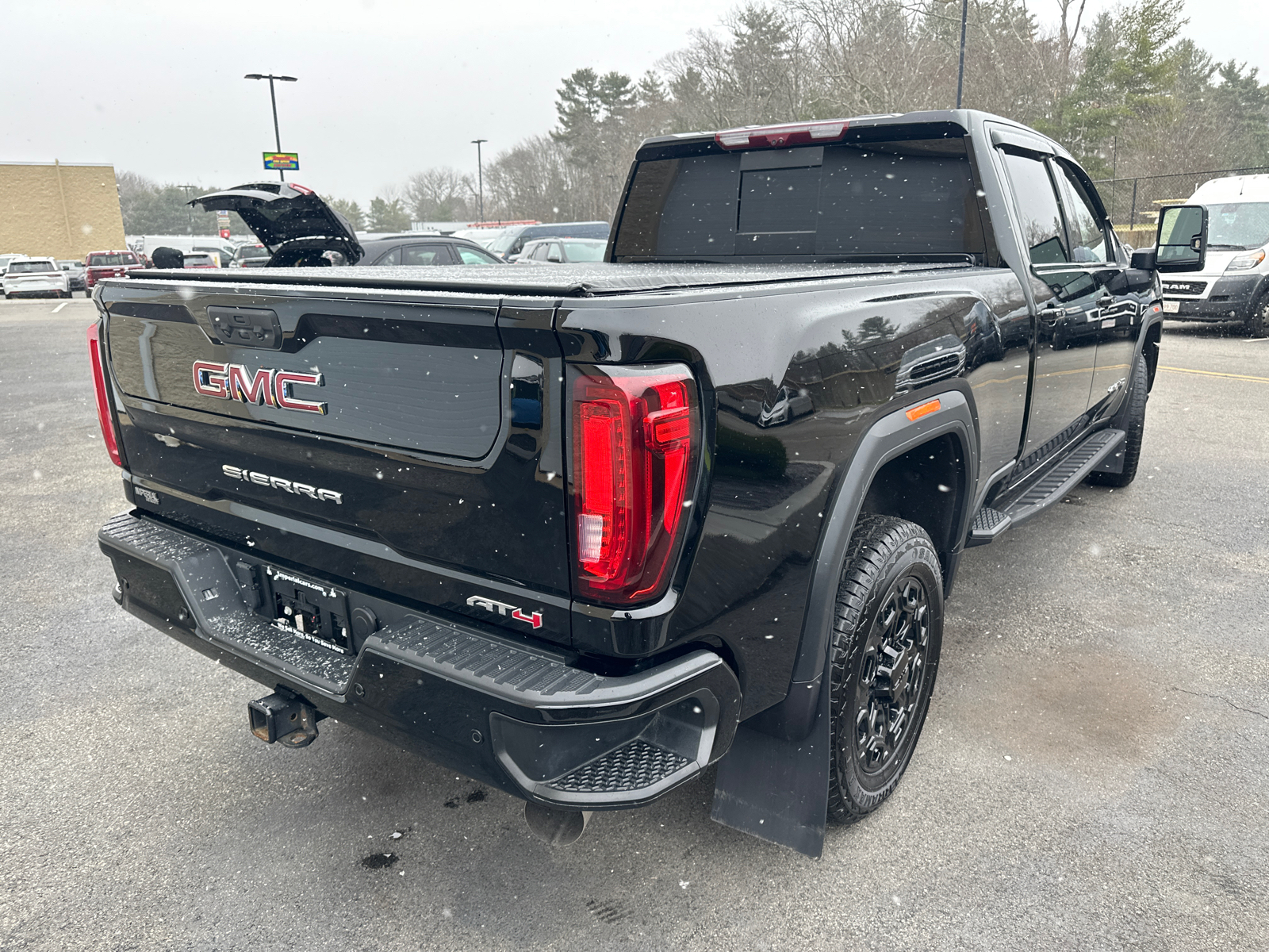 2022 GMC Sierra 2500HD AT4 9