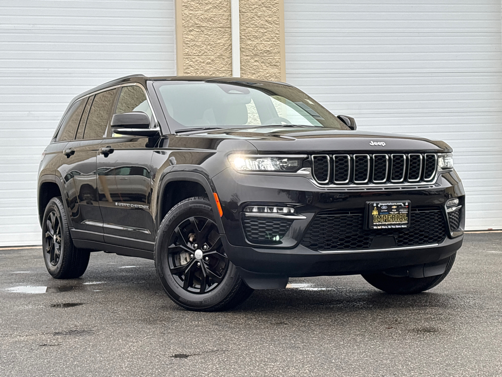 2023 Jeep Grand Cherokee  2