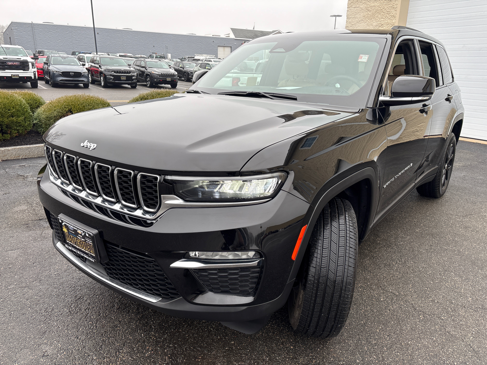 2023 Jeep Grand Cherokee  4