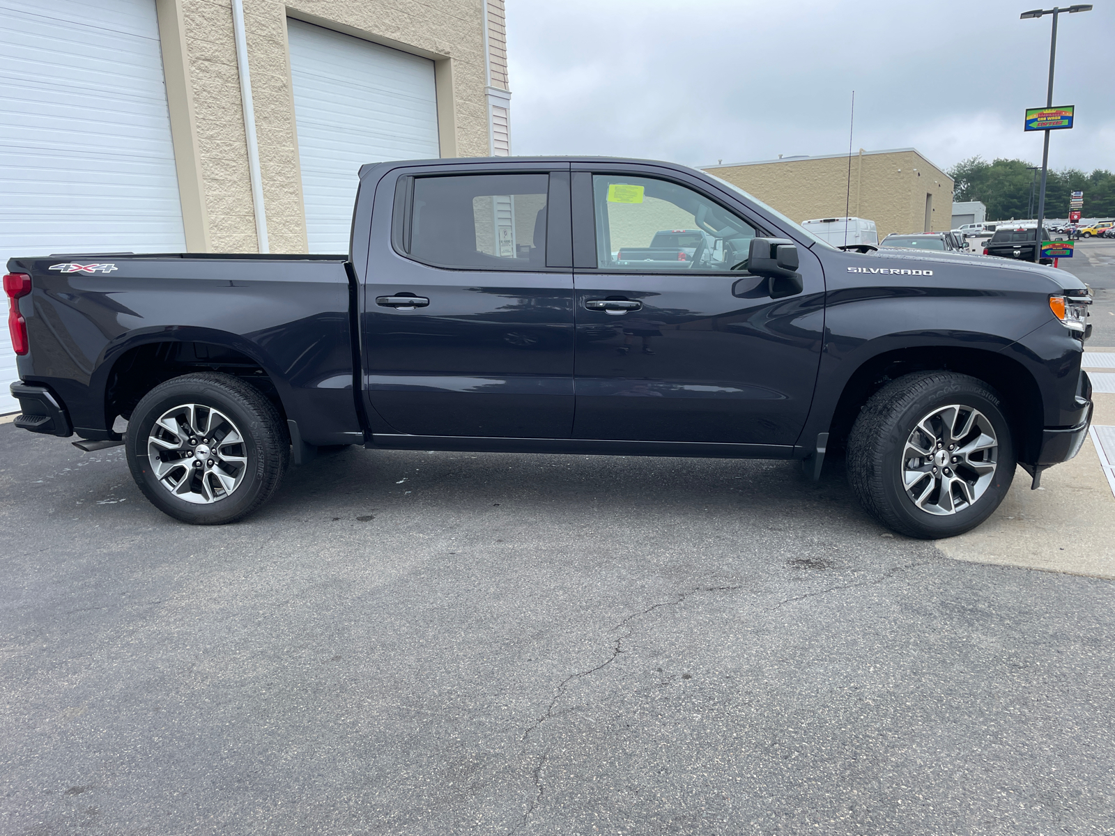 2024 Chevrolet Silverado 1500 RST 13