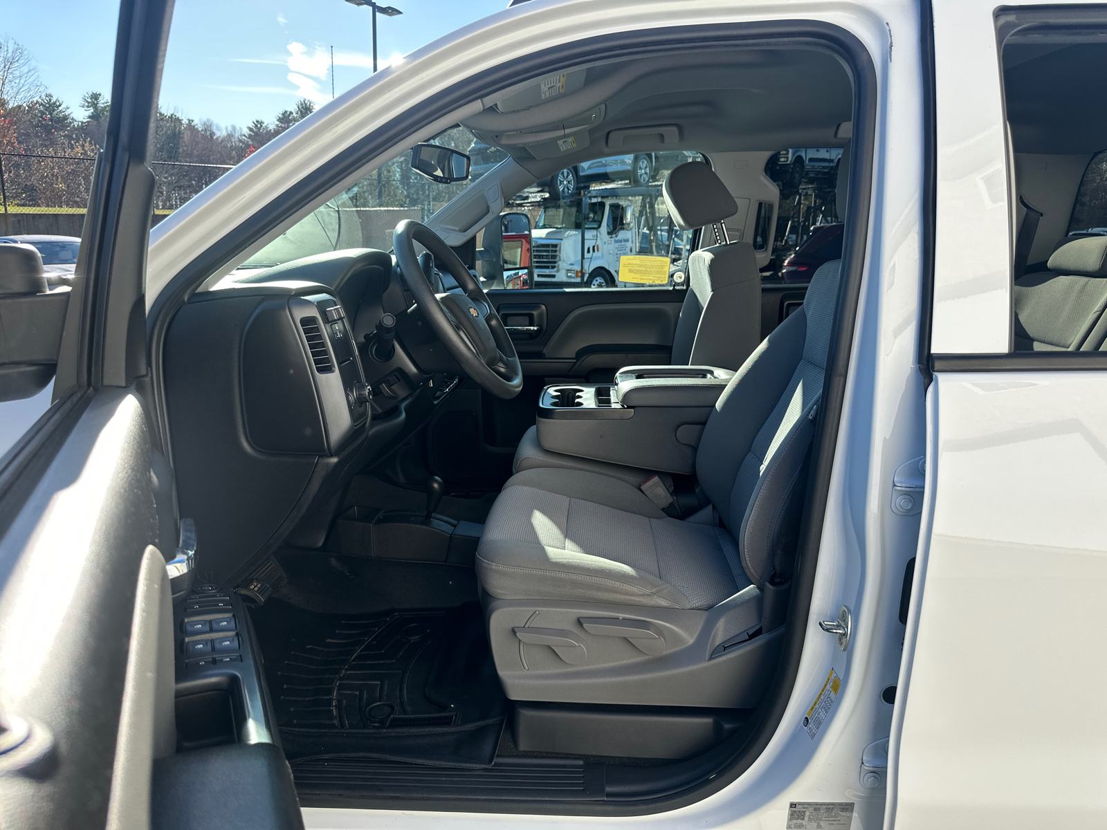 2018 Chevrolet Silverado 1500 Custom 27