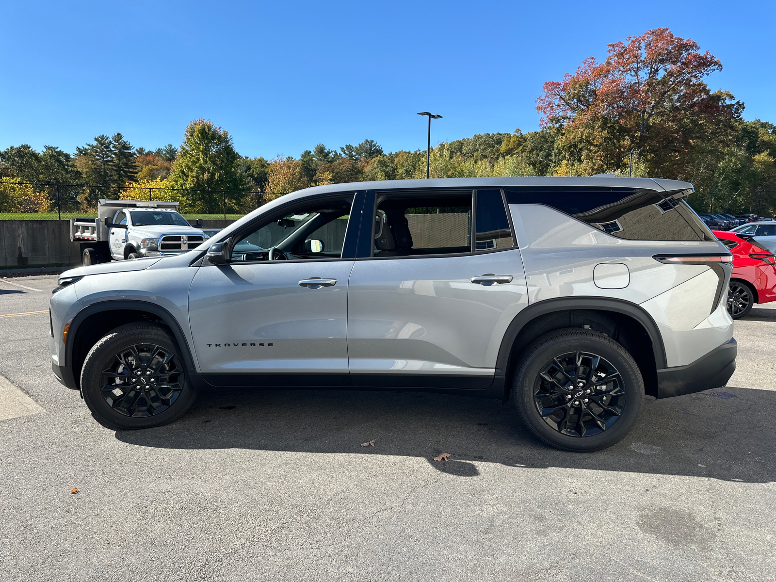 2024 Chevrolet Traverse LS 5