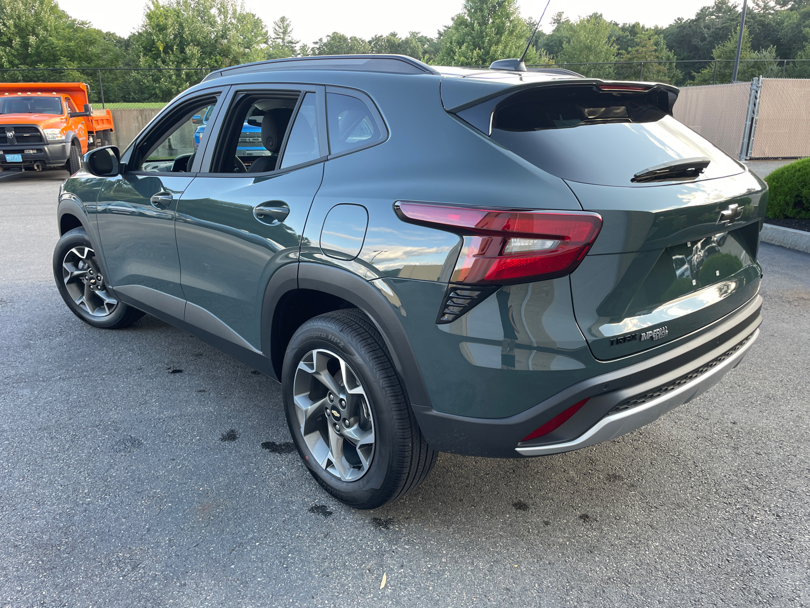 2025 Chevrolet Trax LT 8