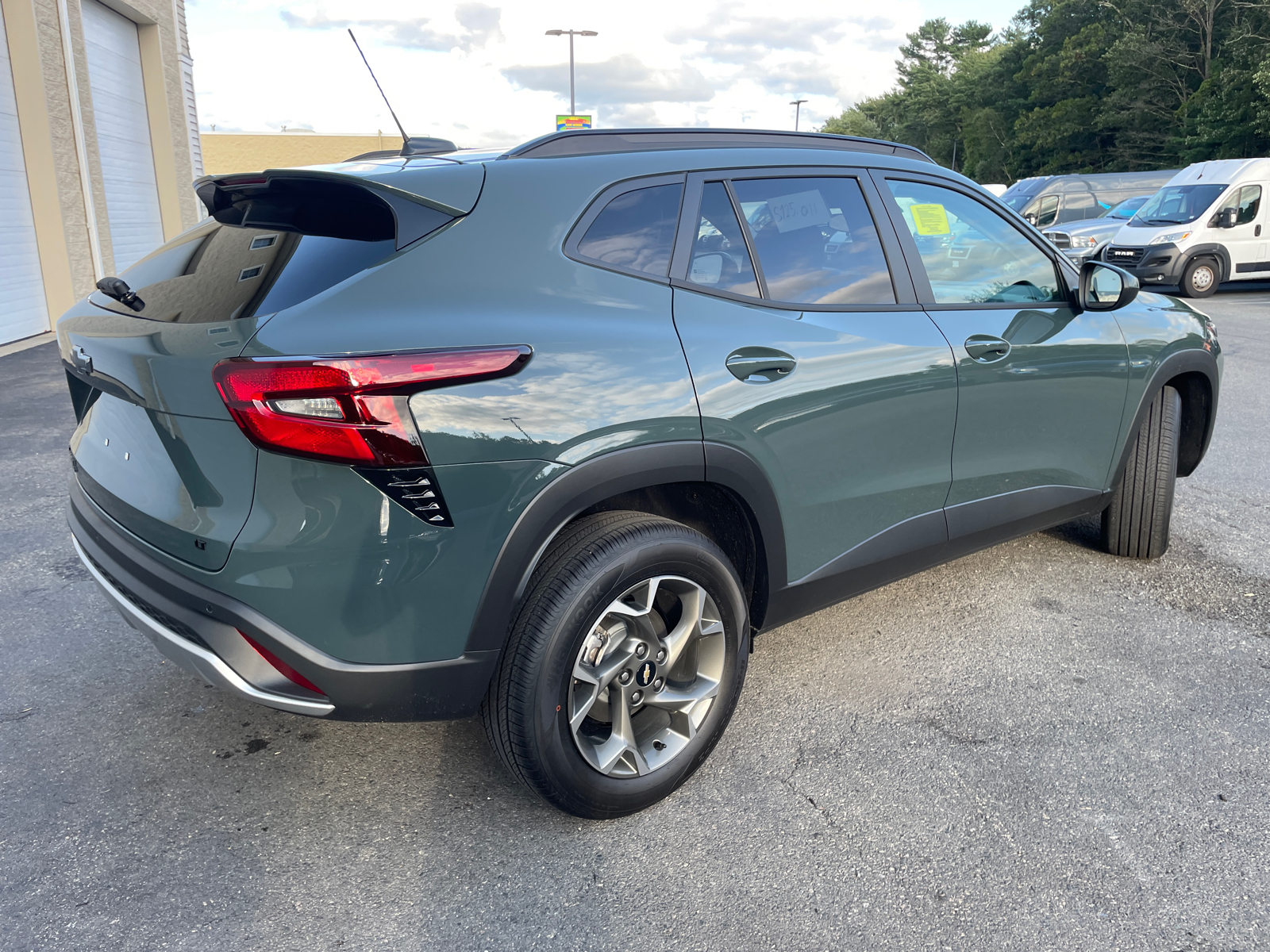 2025 Chevrolet Trax LT 14