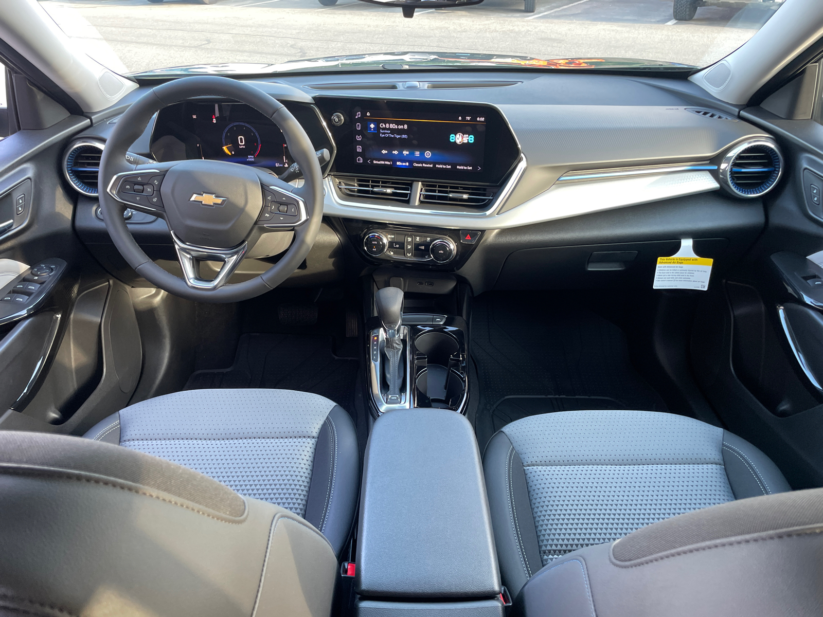 2025 Chevrolet Trax LT 19