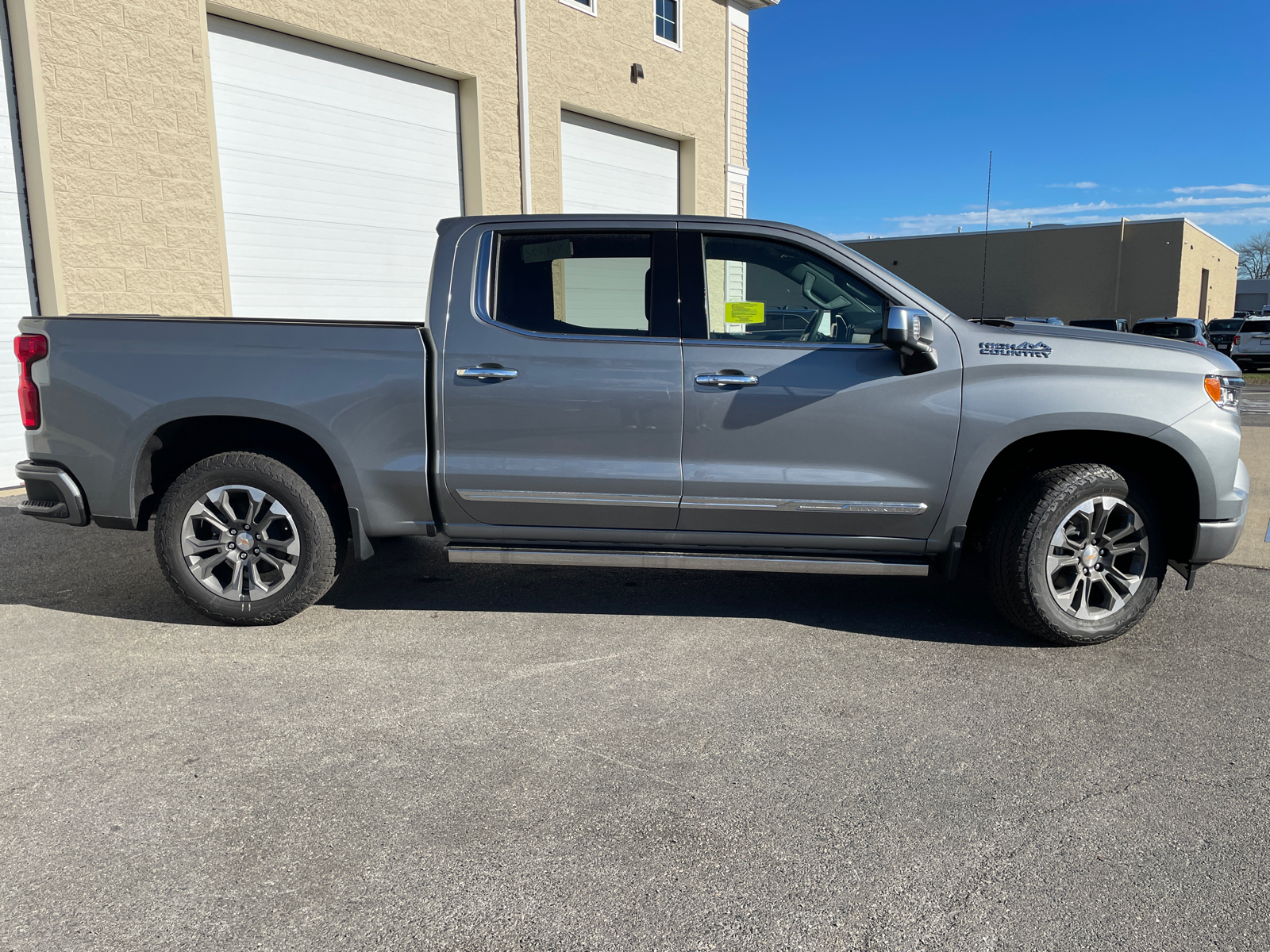 2025 Chevrolet Silverado 1500 High Country 14