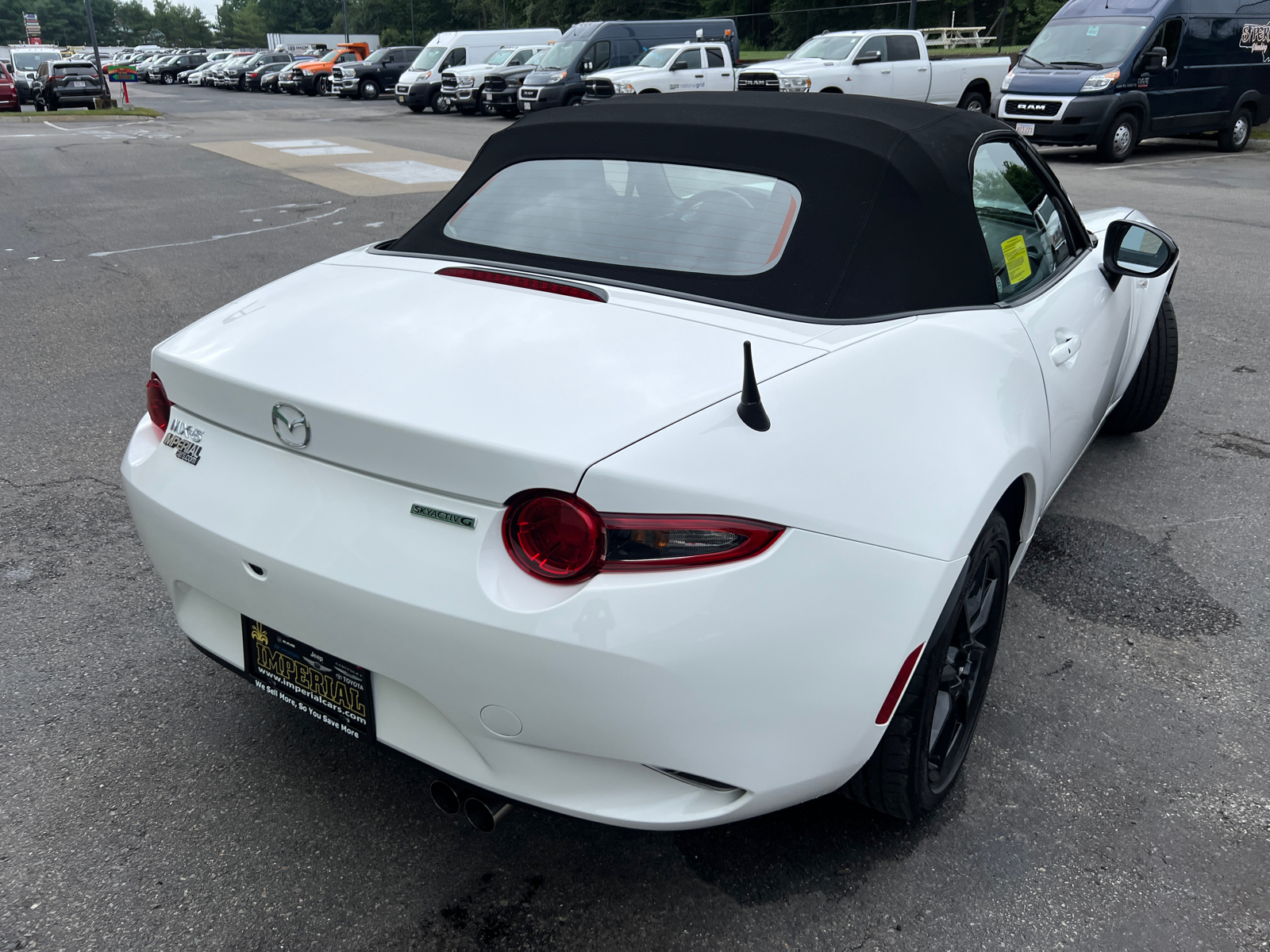 2020 Mazda MX-5 Miata Sport 9