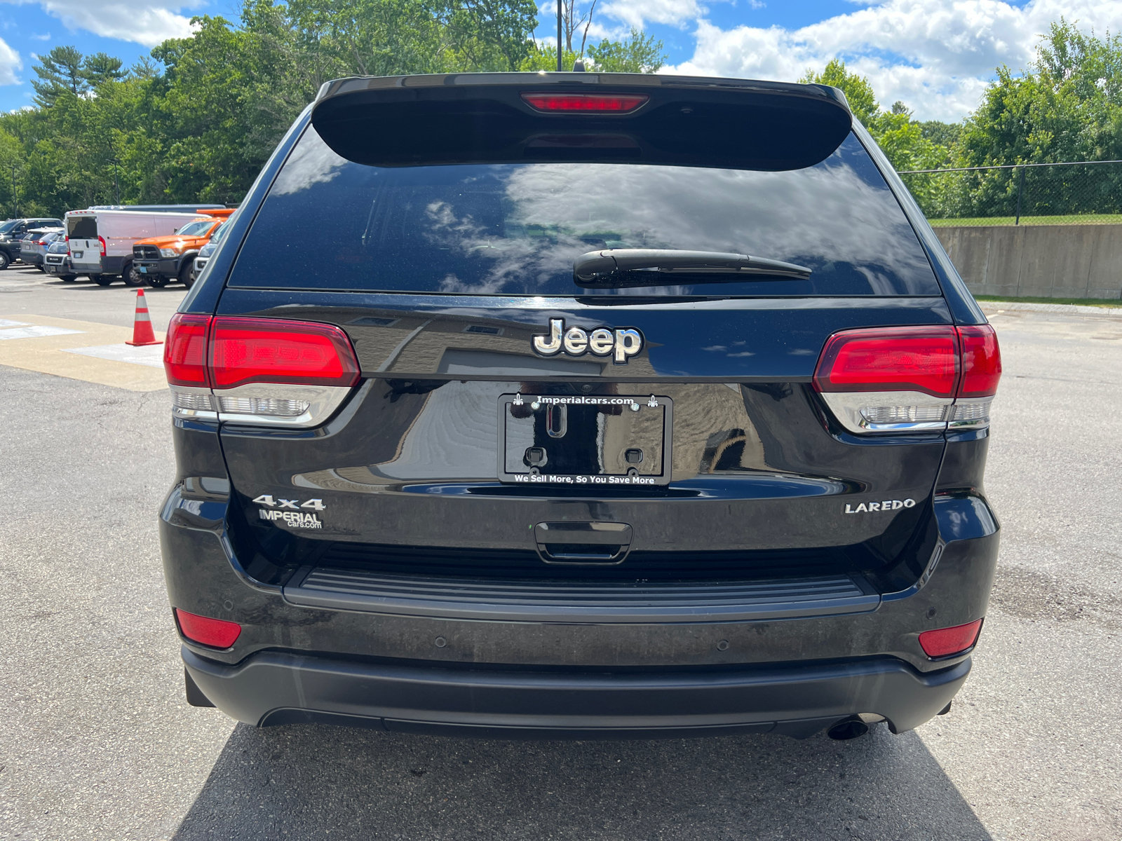 2021 Jeep Grand Cherokee Laredo X 8